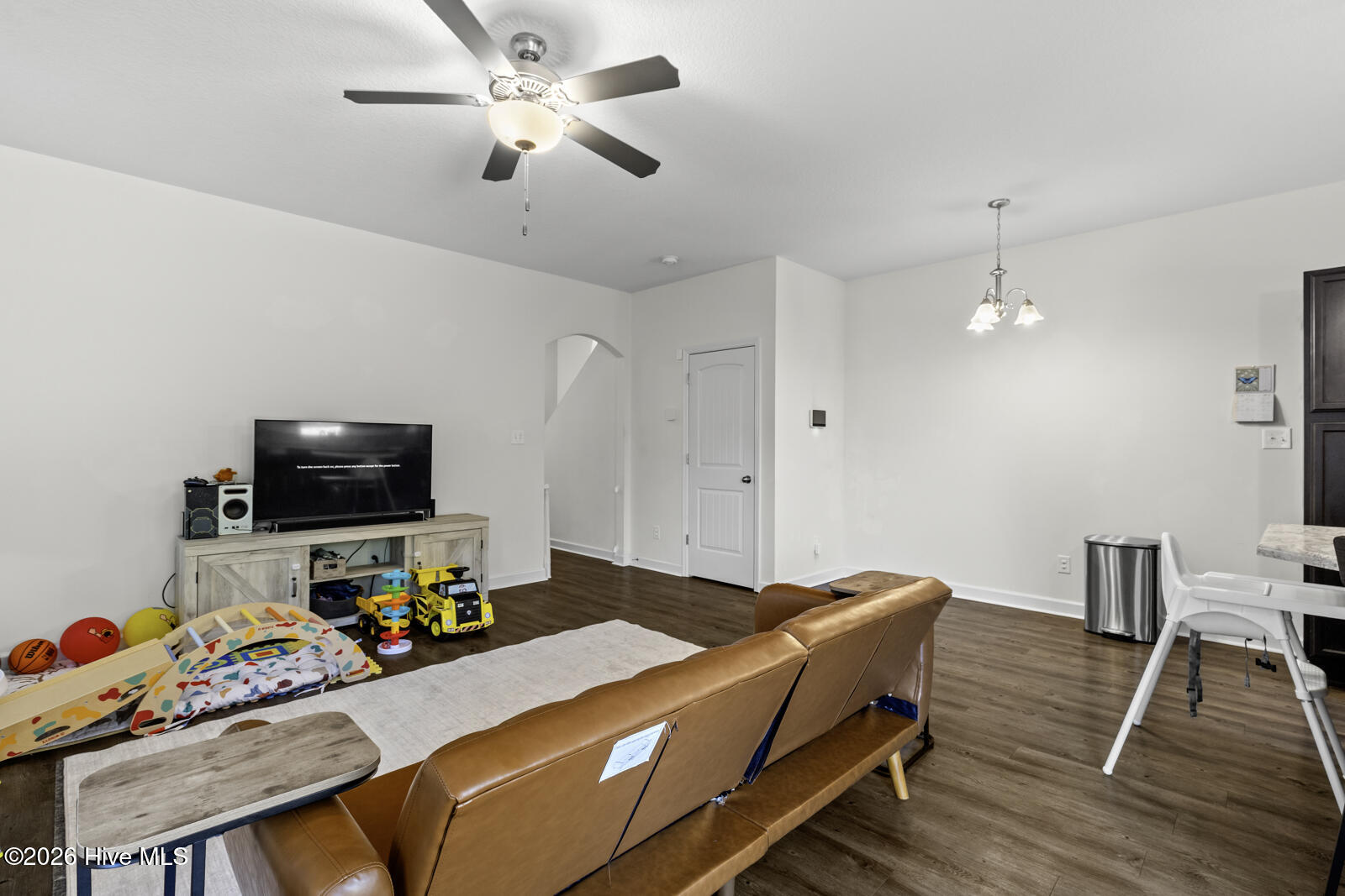 100555334 | Photo 12