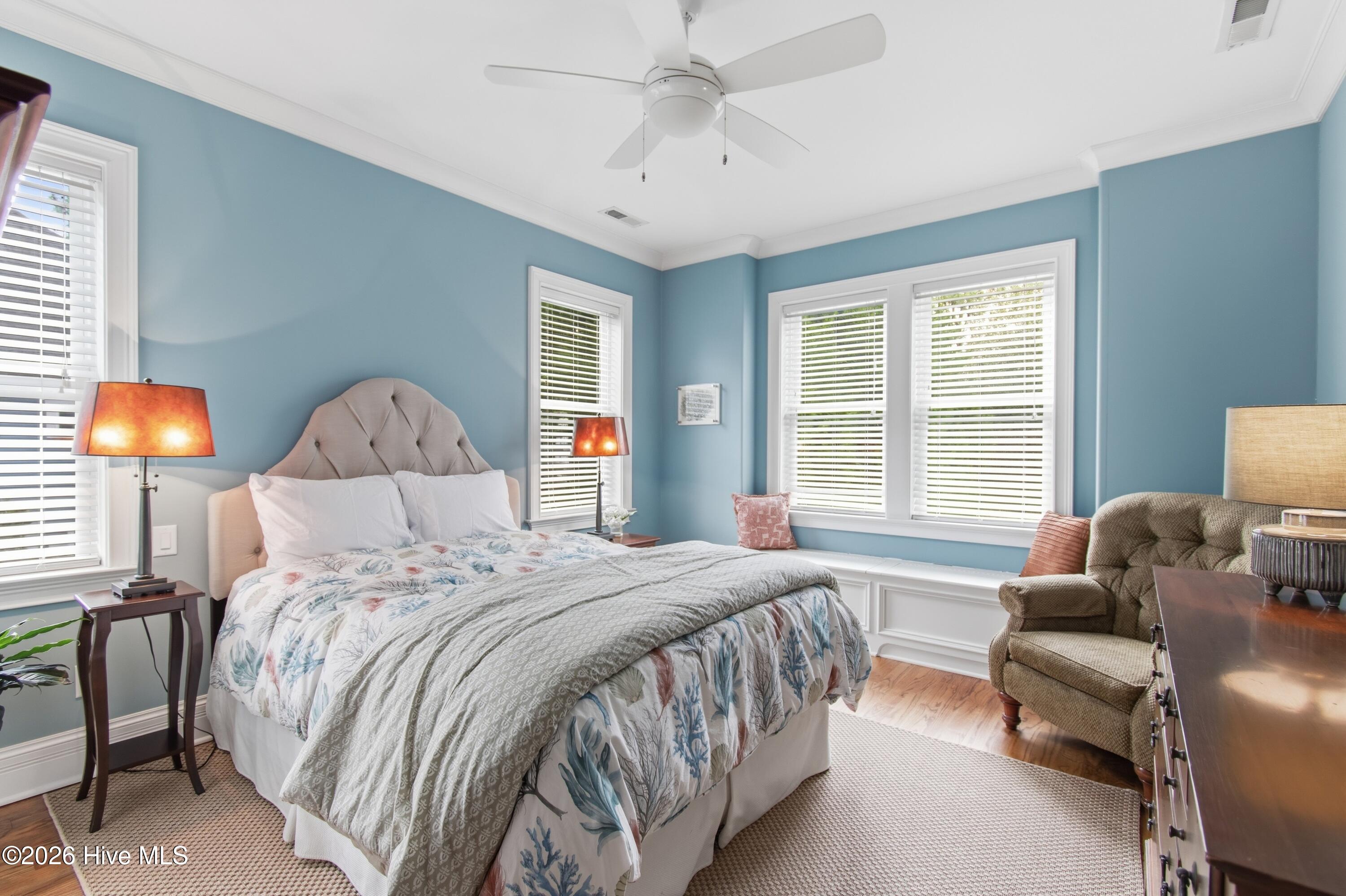 100555606 | Photo 40