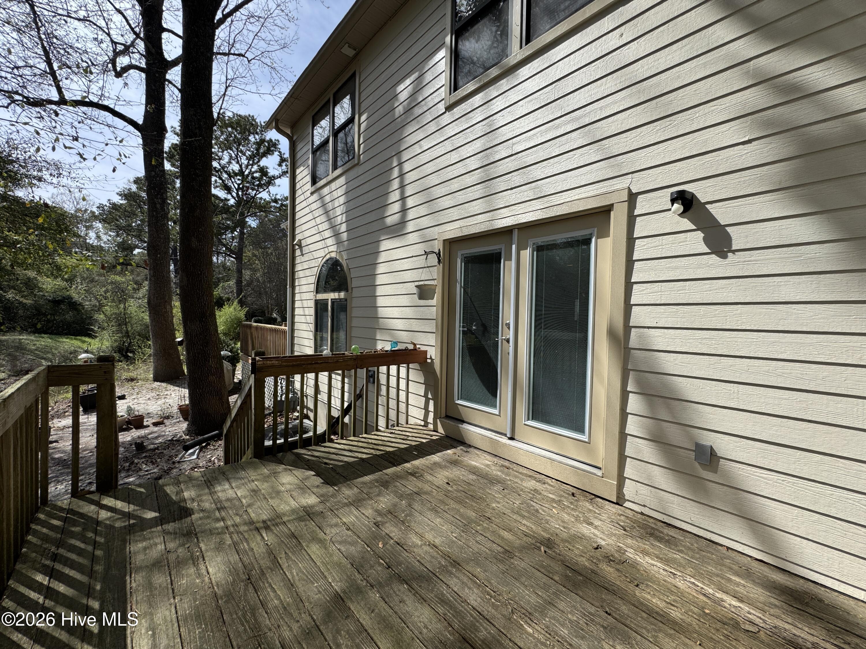 100565215 | Photo 10