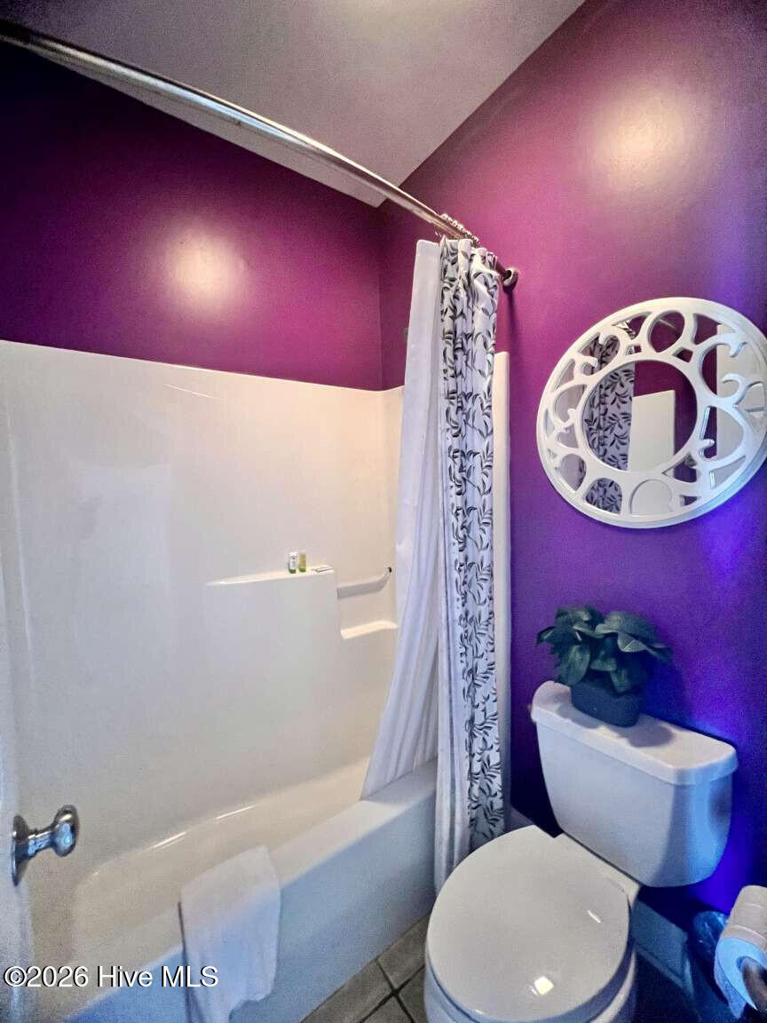 100557265 | Photo 24