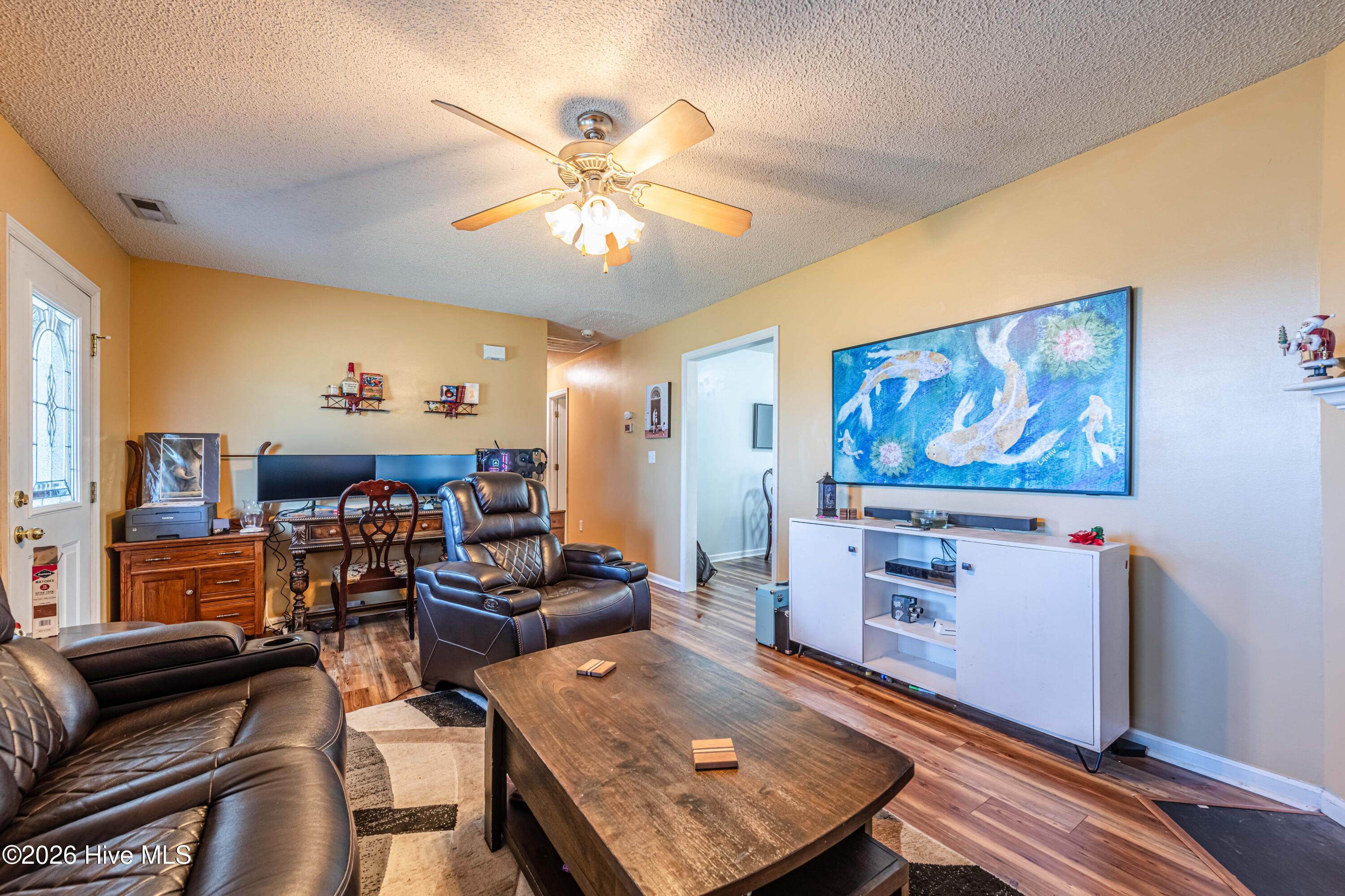 101 Barrington Court,Maple Hill