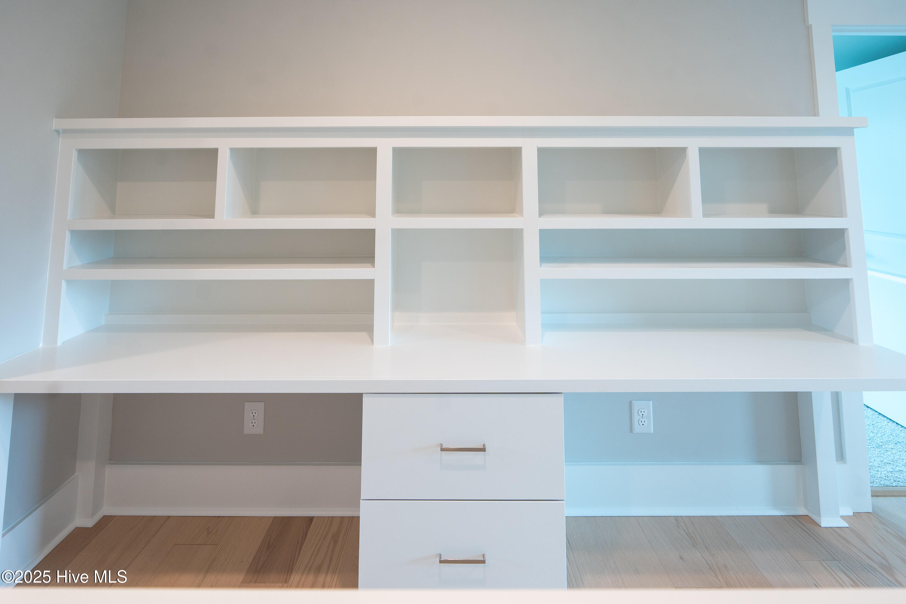 100517421 | Photo 31