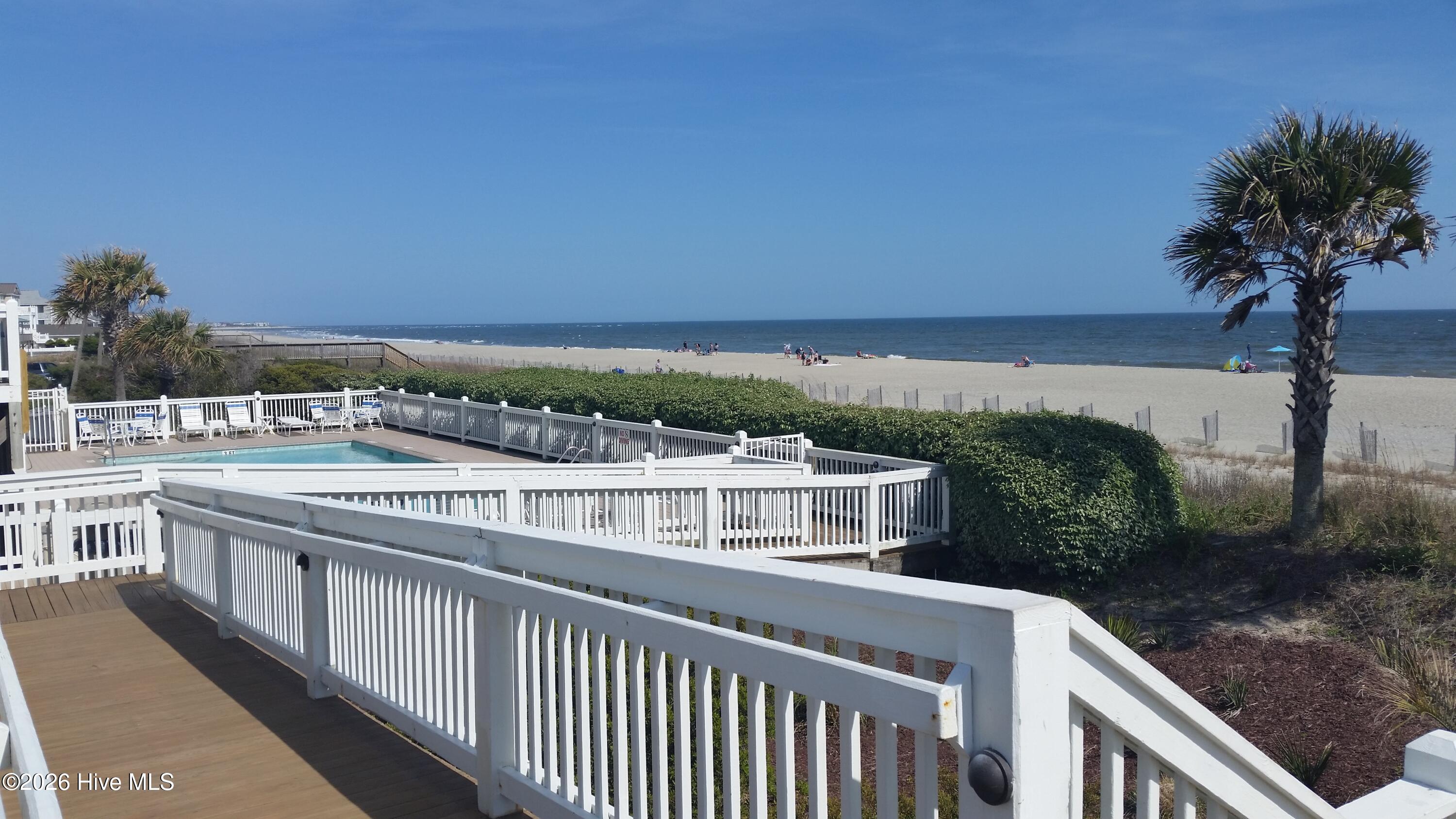 100564432 | Photo 112