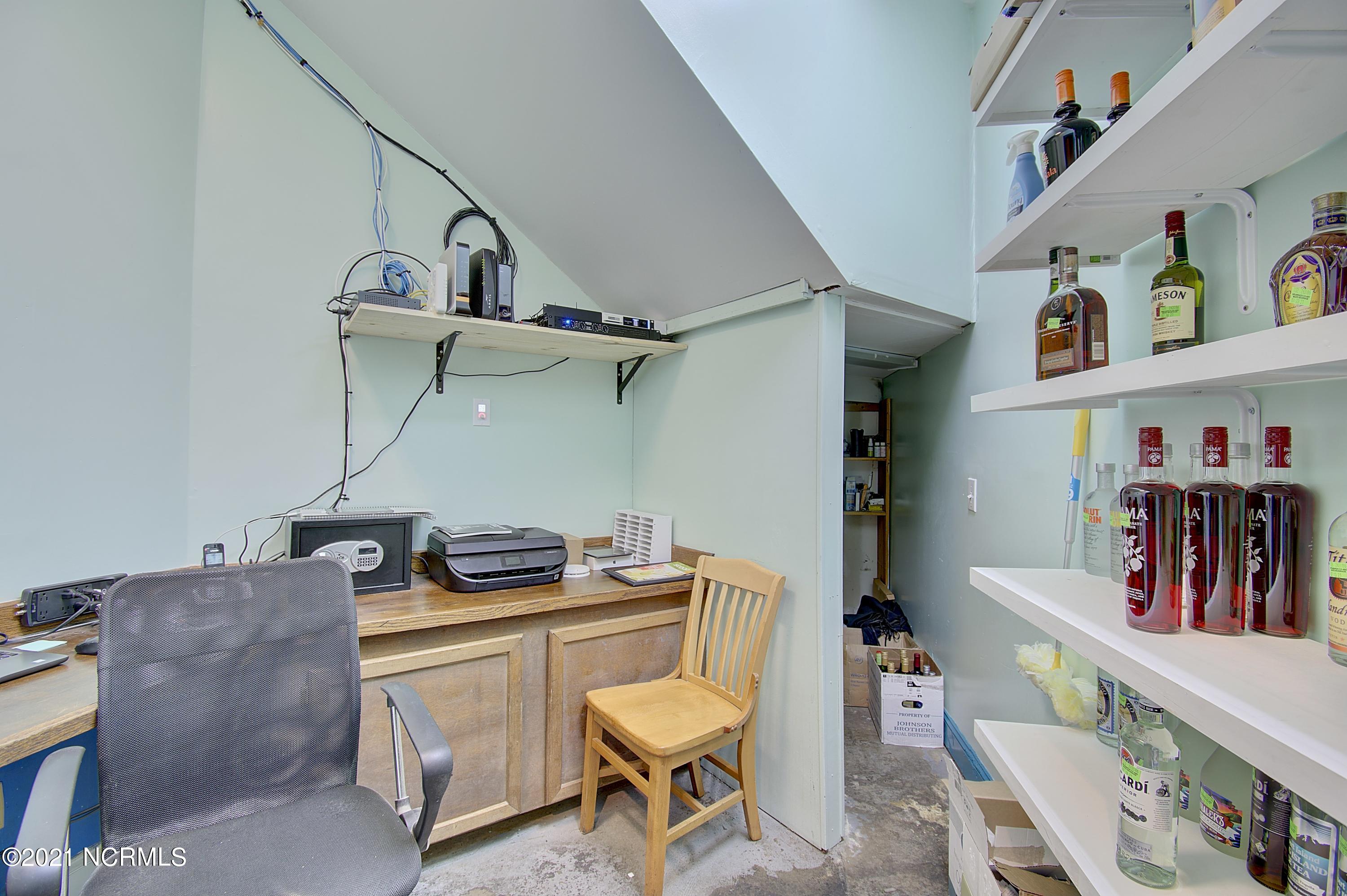 100502162 | Photo 29