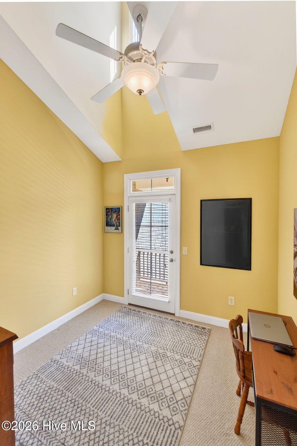 100561397 | Photo 46