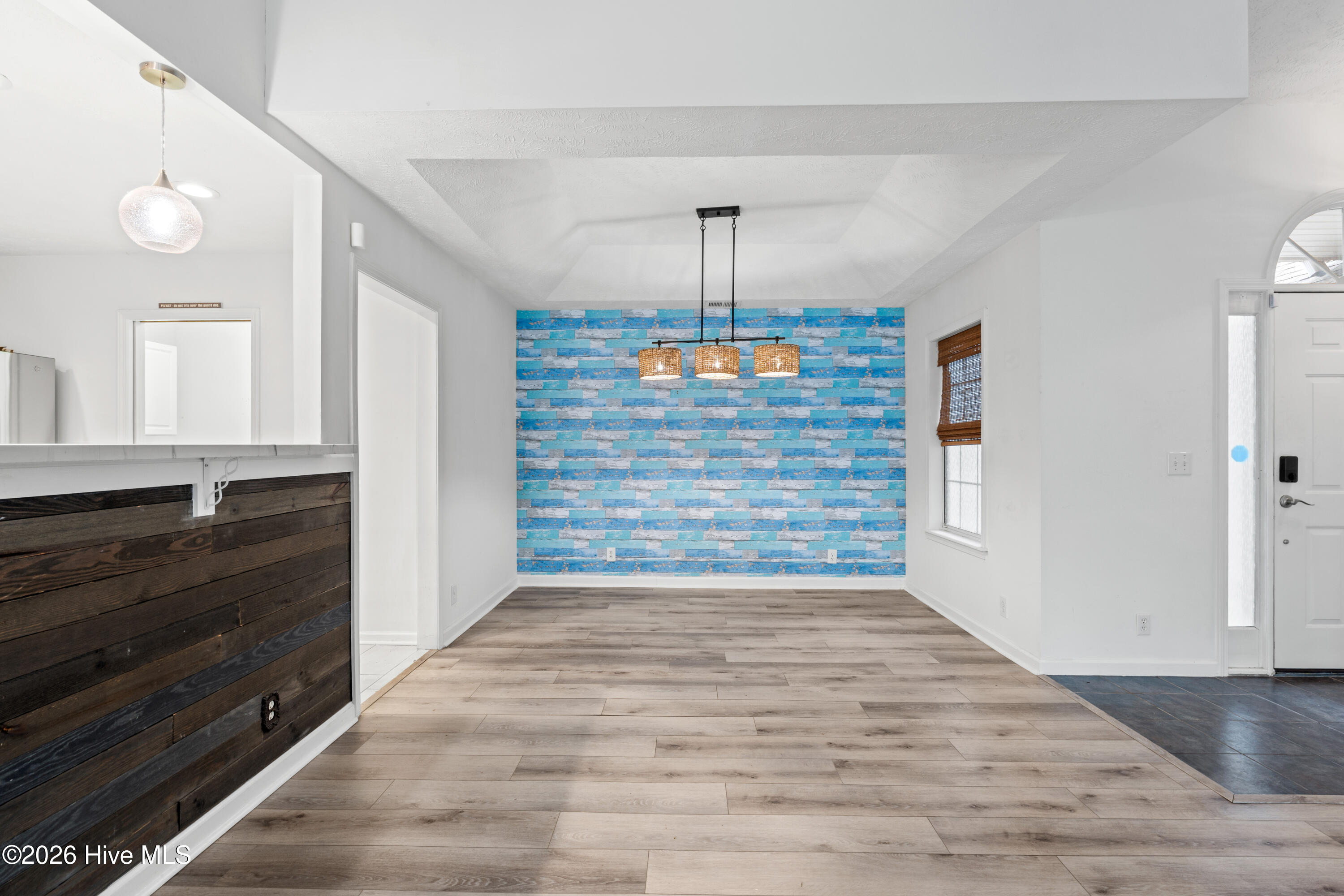 100562430 | Photo 12