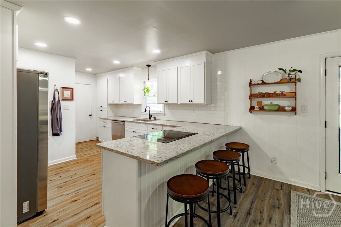 1070 Sunnyside Drive