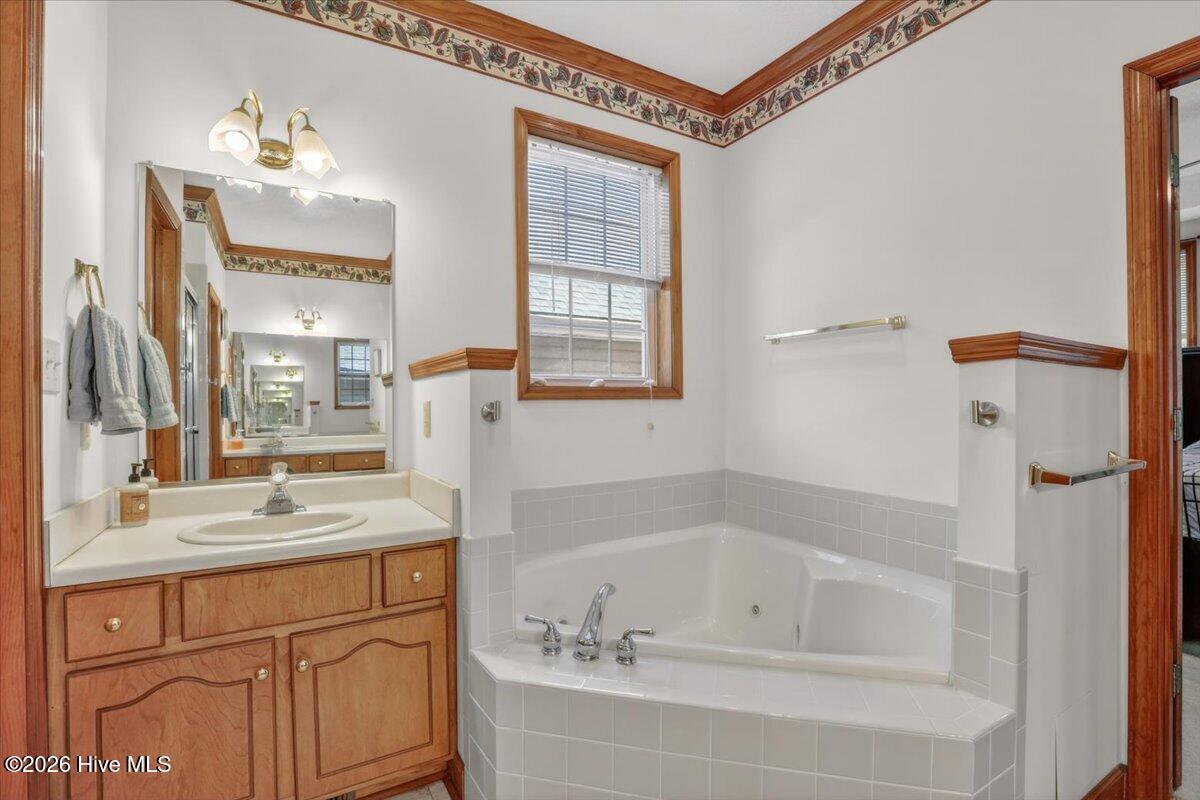 39-105 W Raintree Ln-39