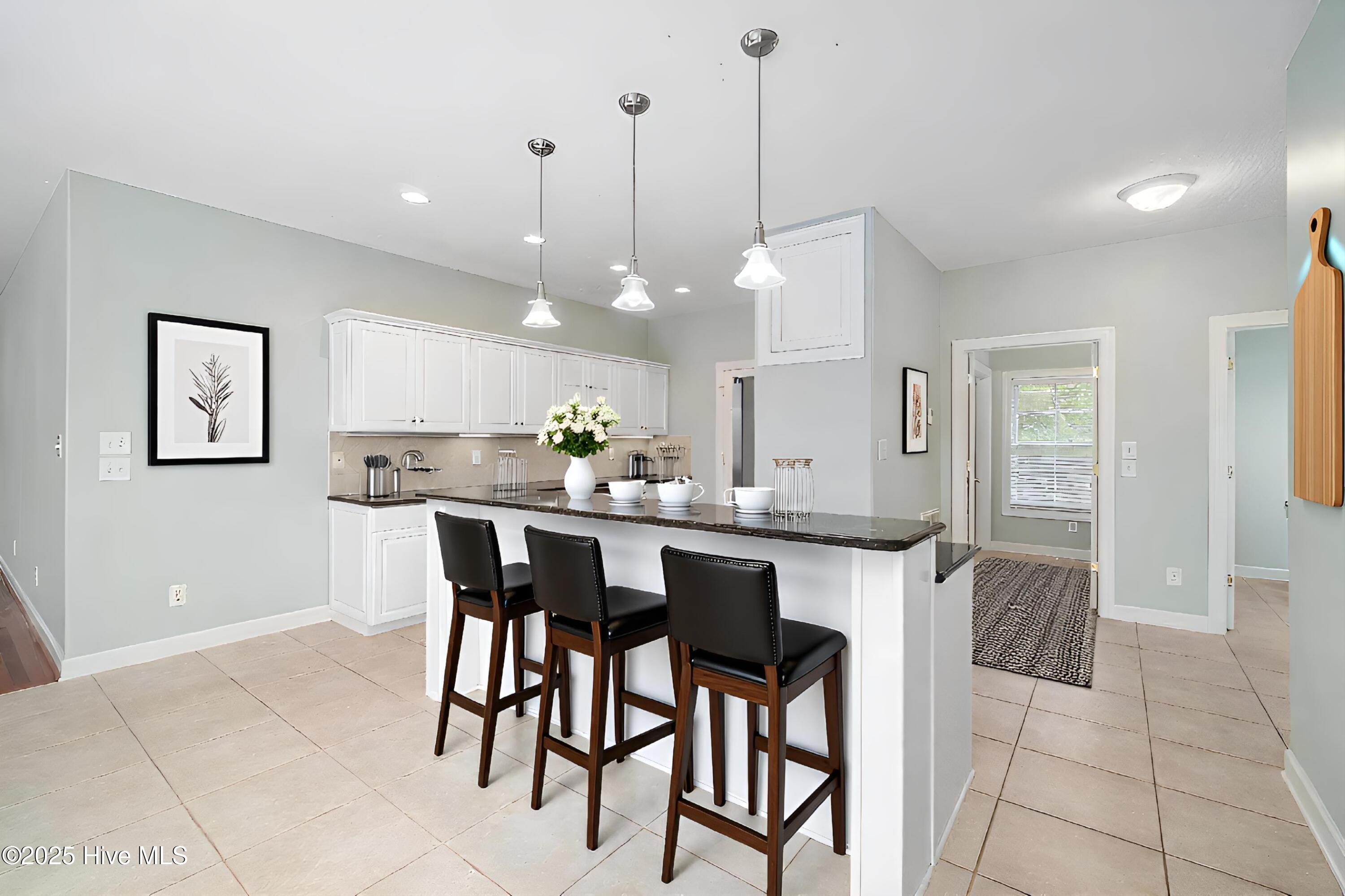 100536264 | Photo 12