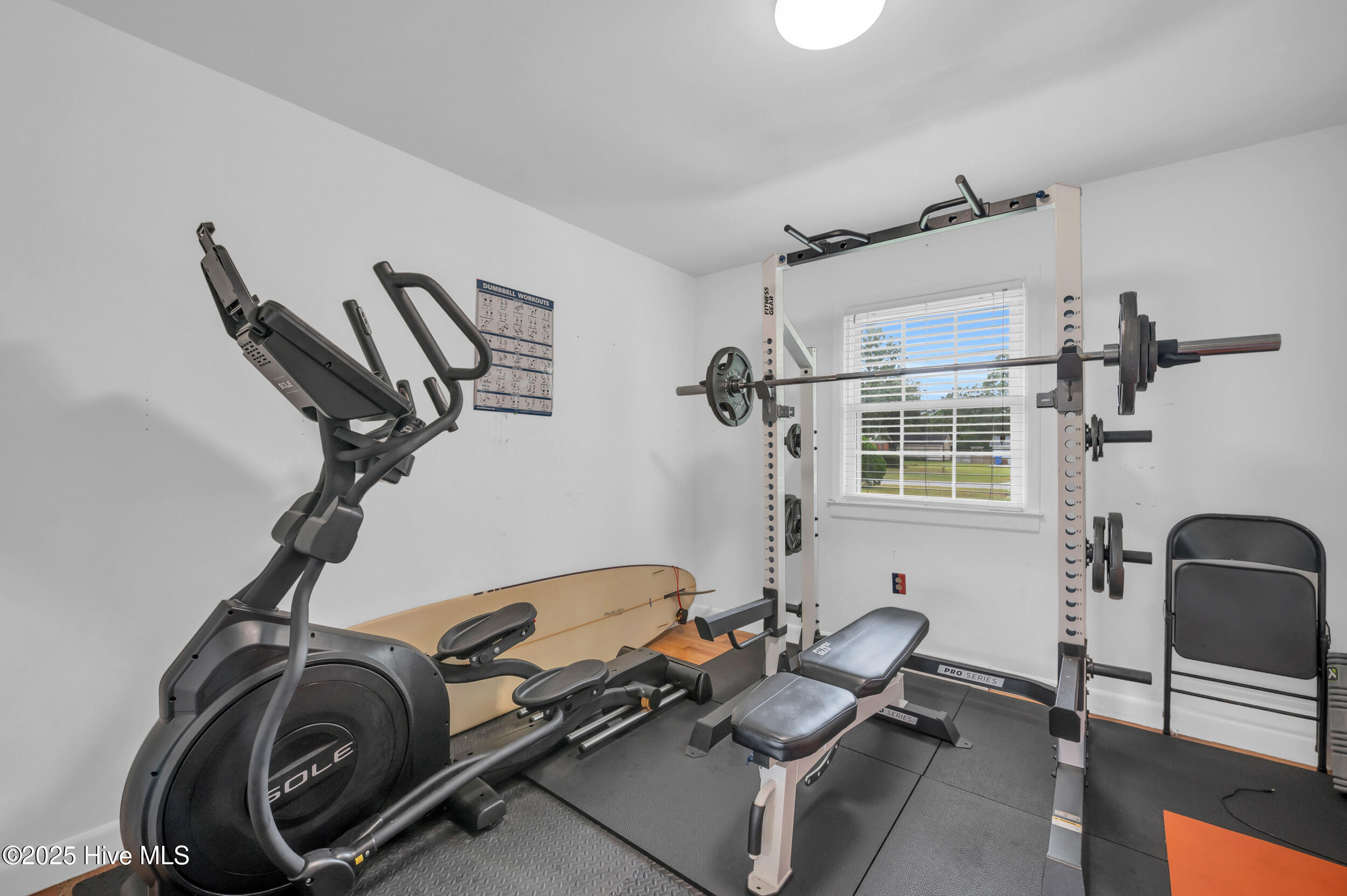 100562736 | Photo 24