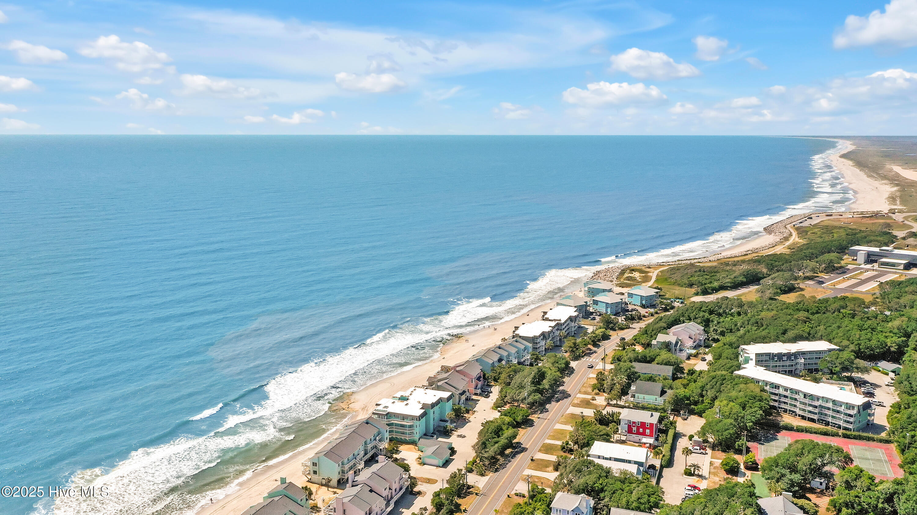 100506077 | Photo 47