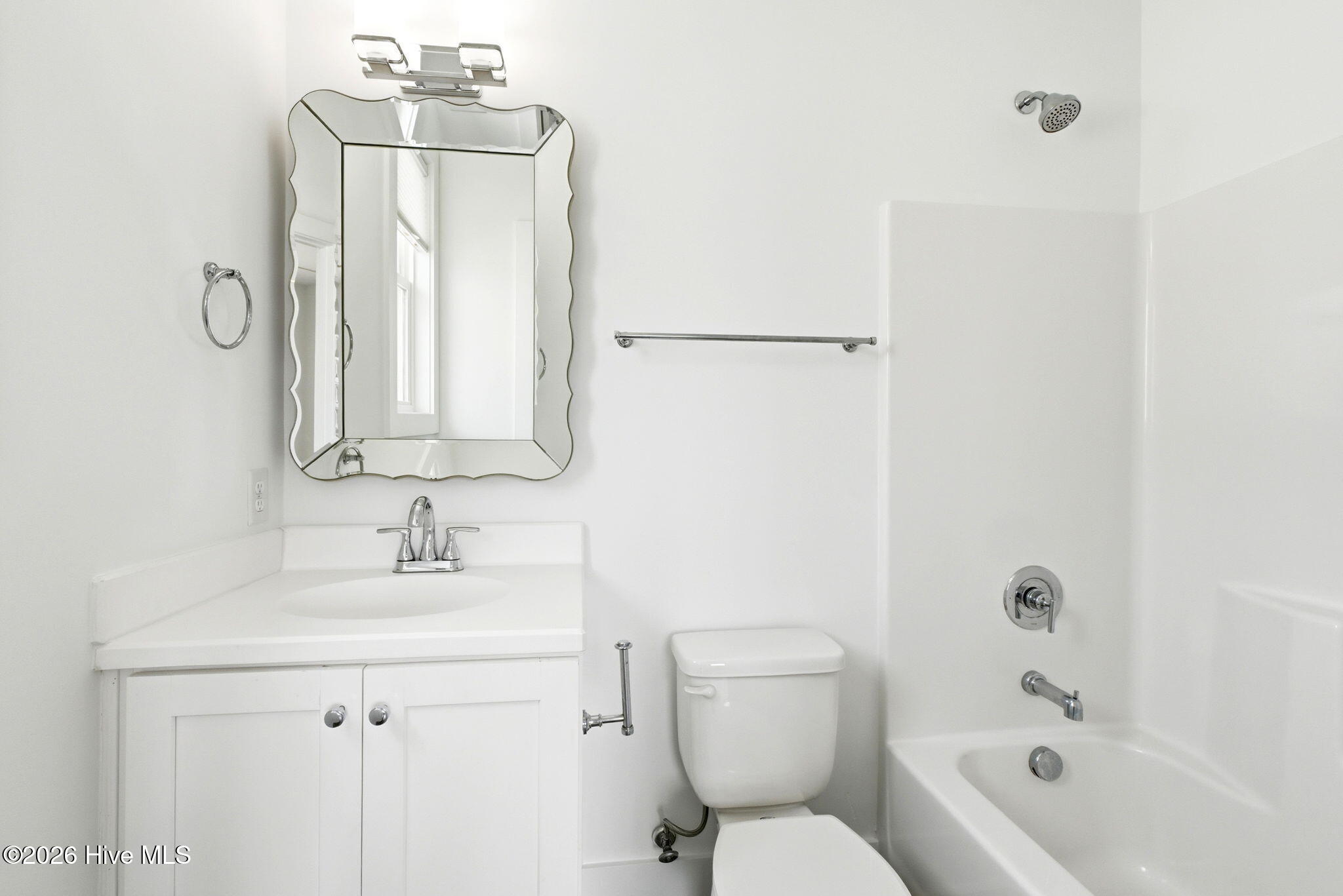 100564360 | Photo 18