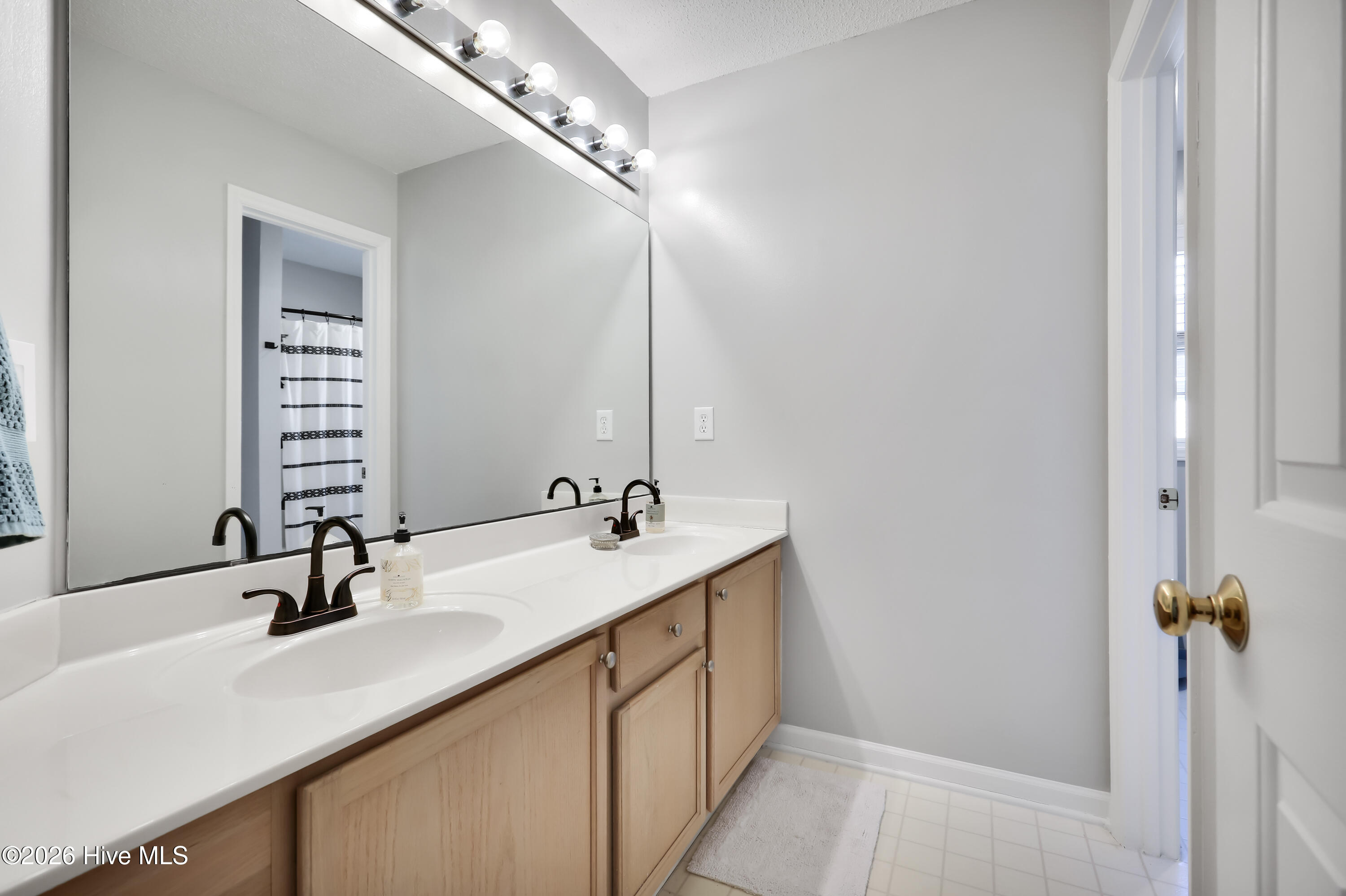 100552393 | Photo 22