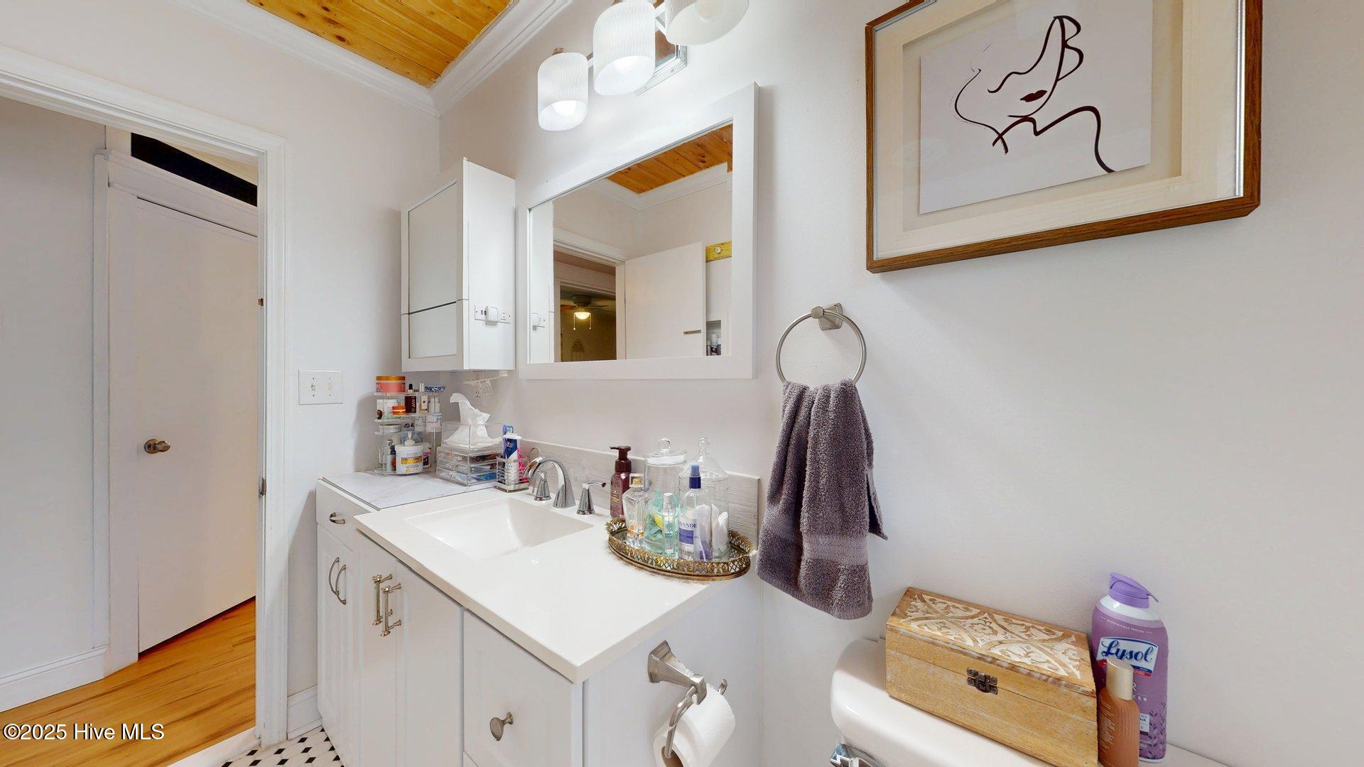 276-Edgewood-Terrace-Drive-12012025_1532