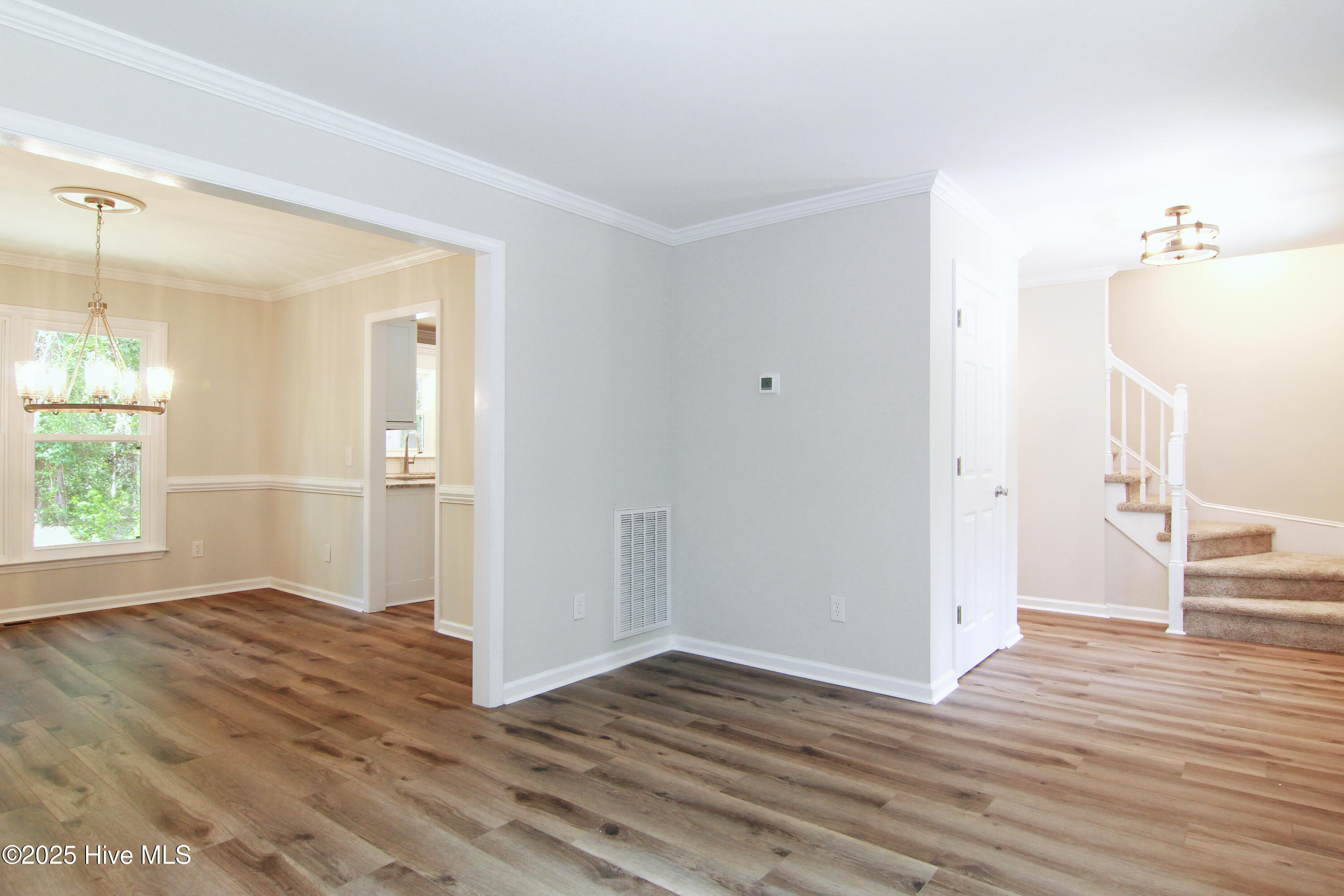 100517489 | Photo 15