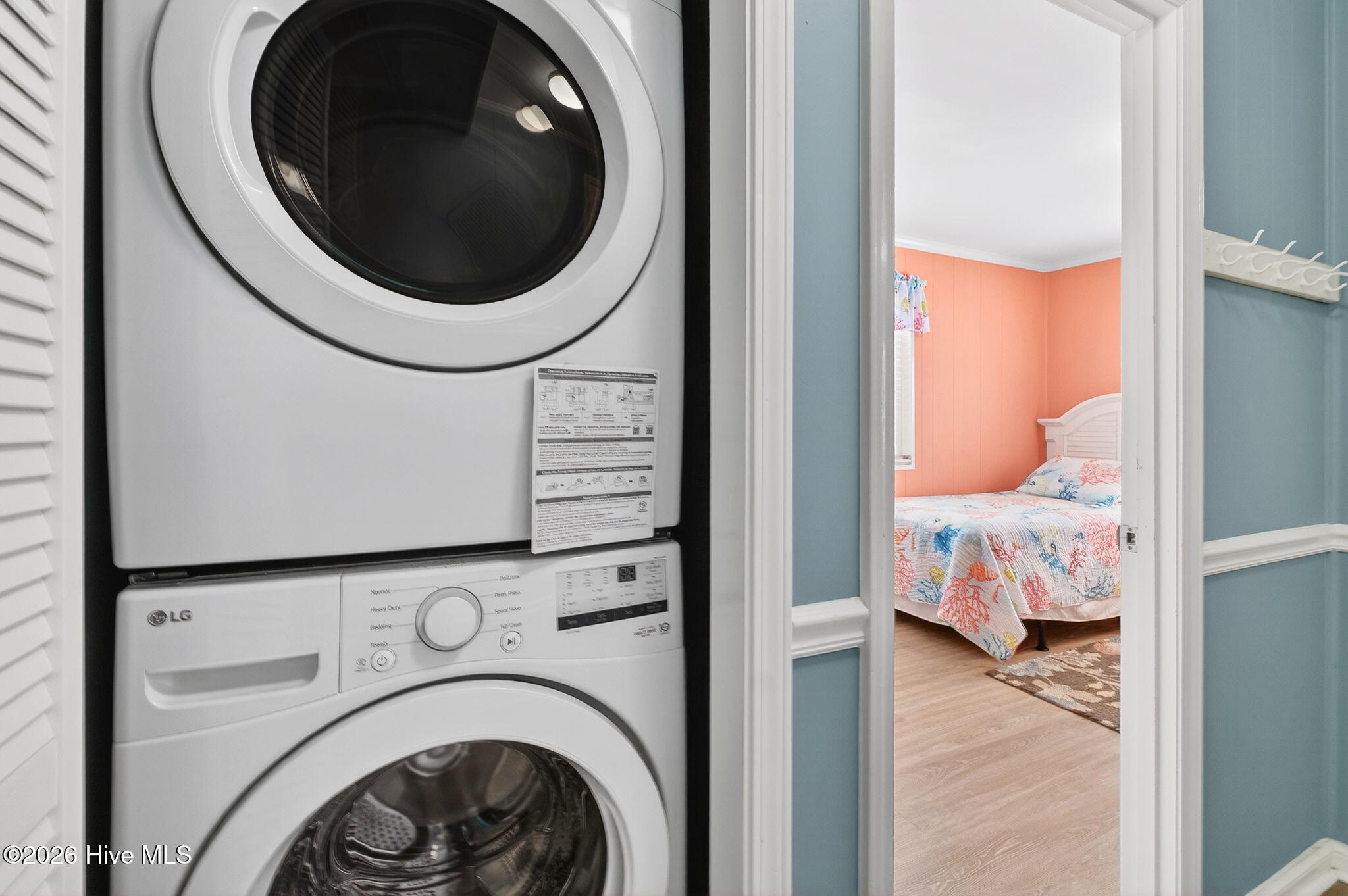 100557808 | Photo 39