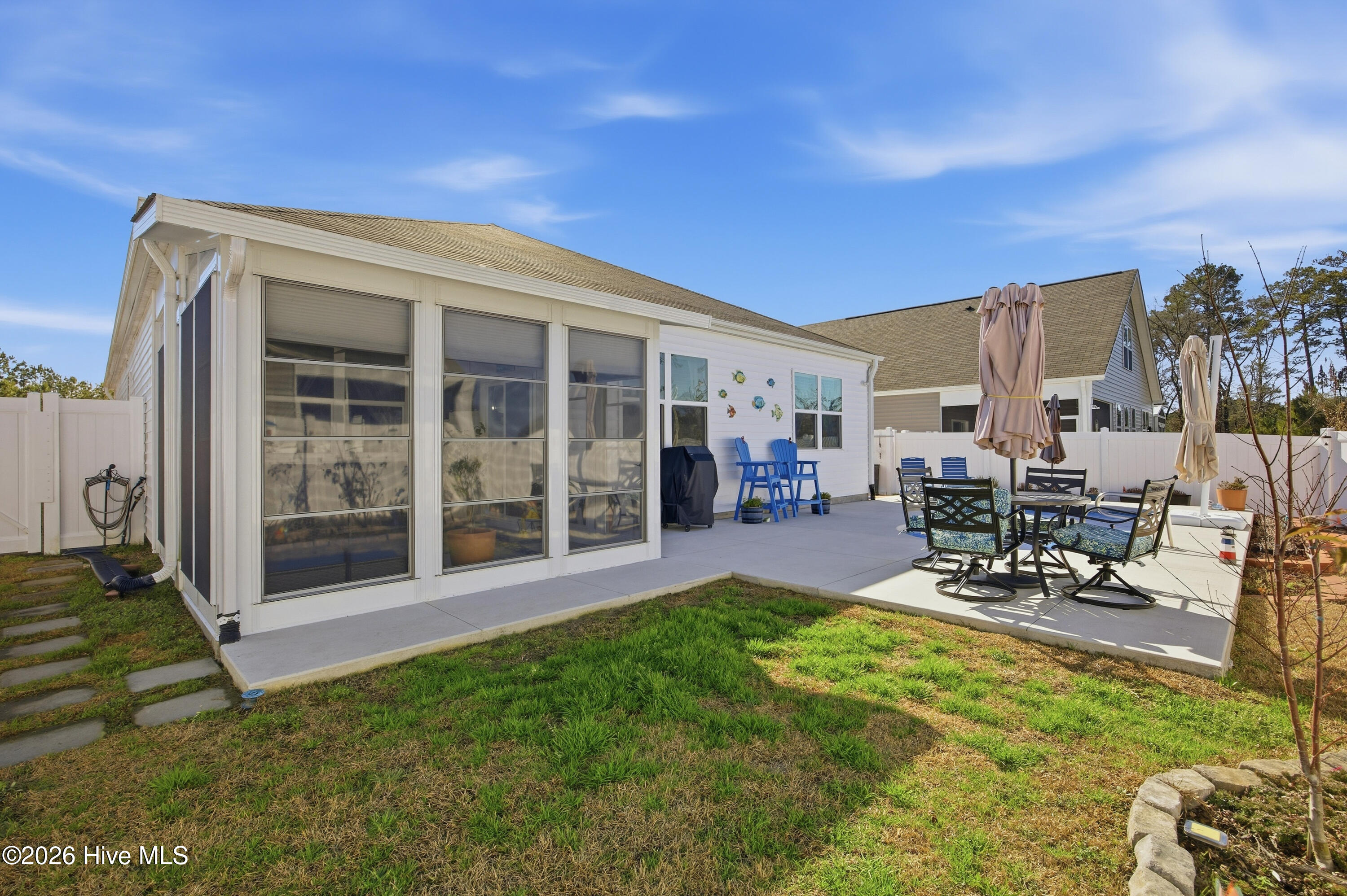 100550888 | Photo 43