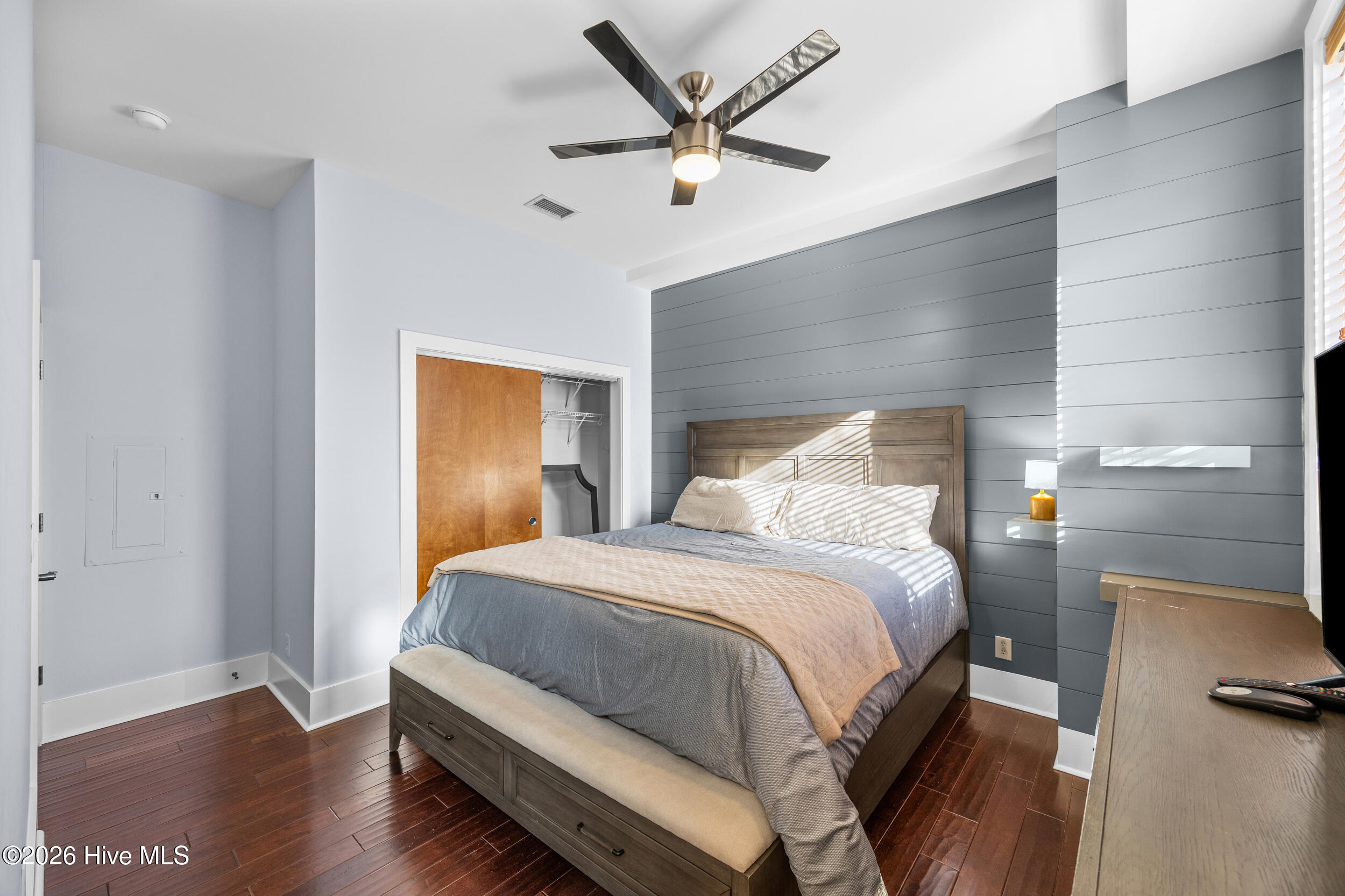 100562510 | Photo 10