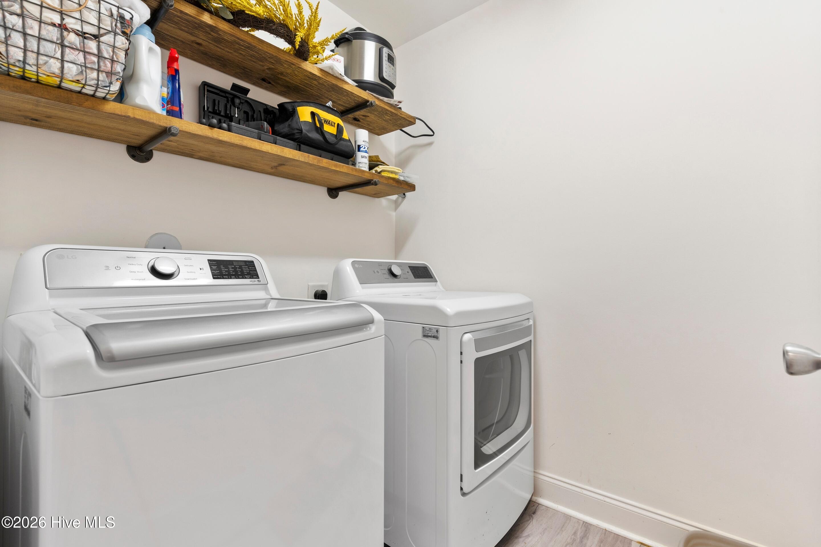 100549655 | Photo 40