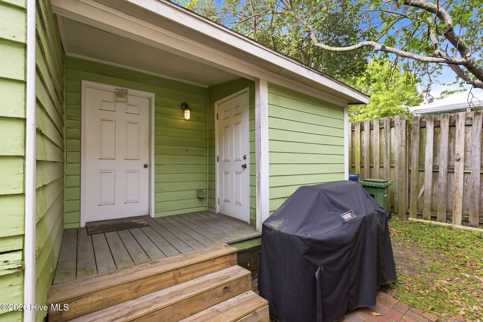 100564612 | Photo 33