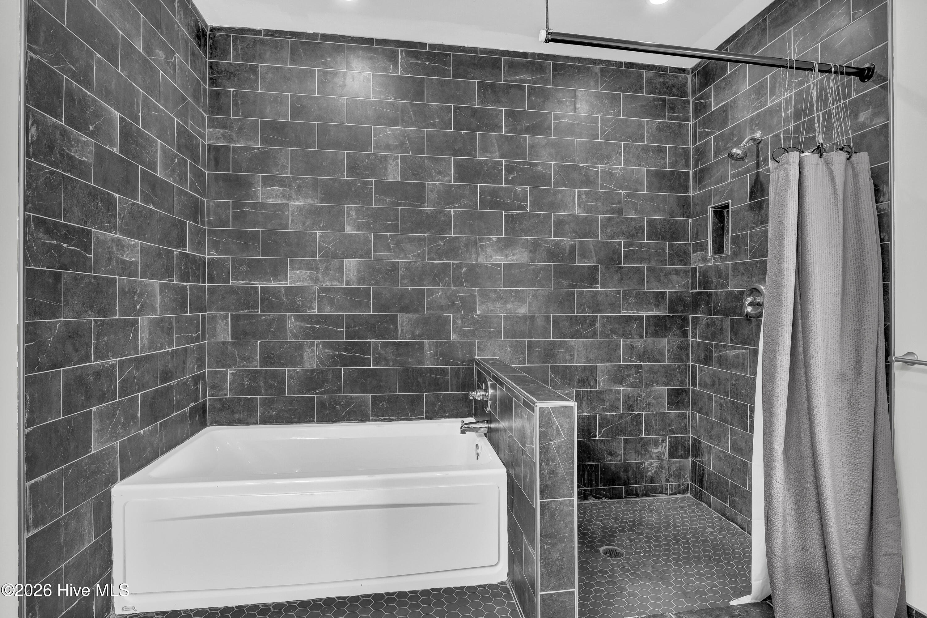 100551394 | Photo 26