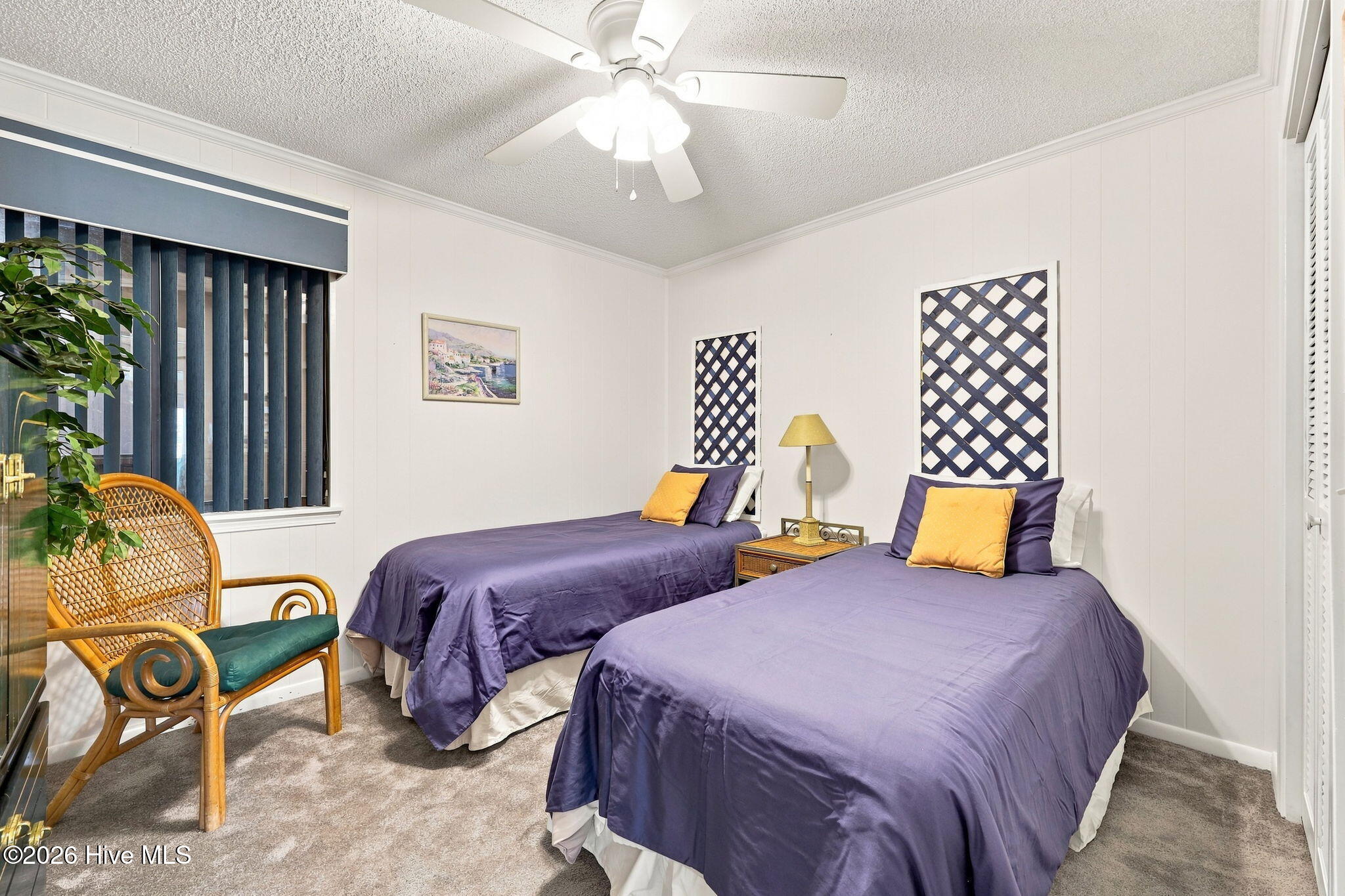 301 Commerce Way 