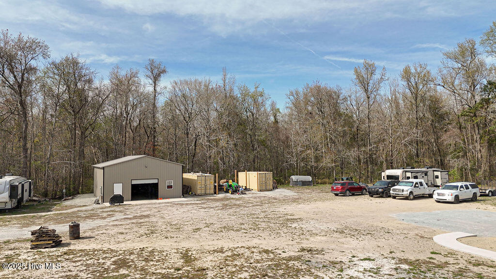 1560 White Oak River Road,Maysville