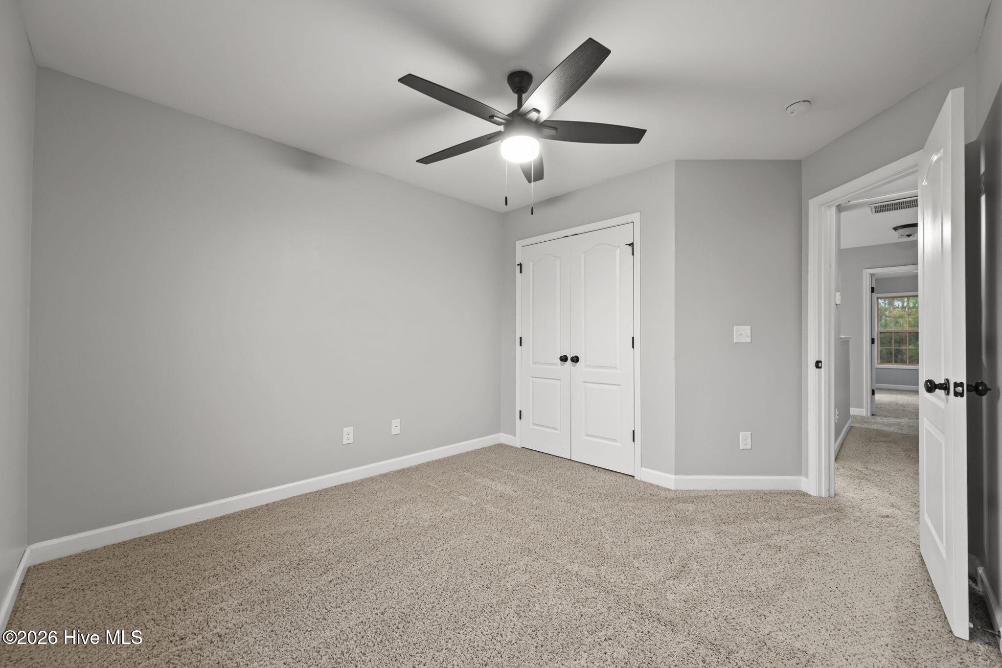 100549428 | Photo 22