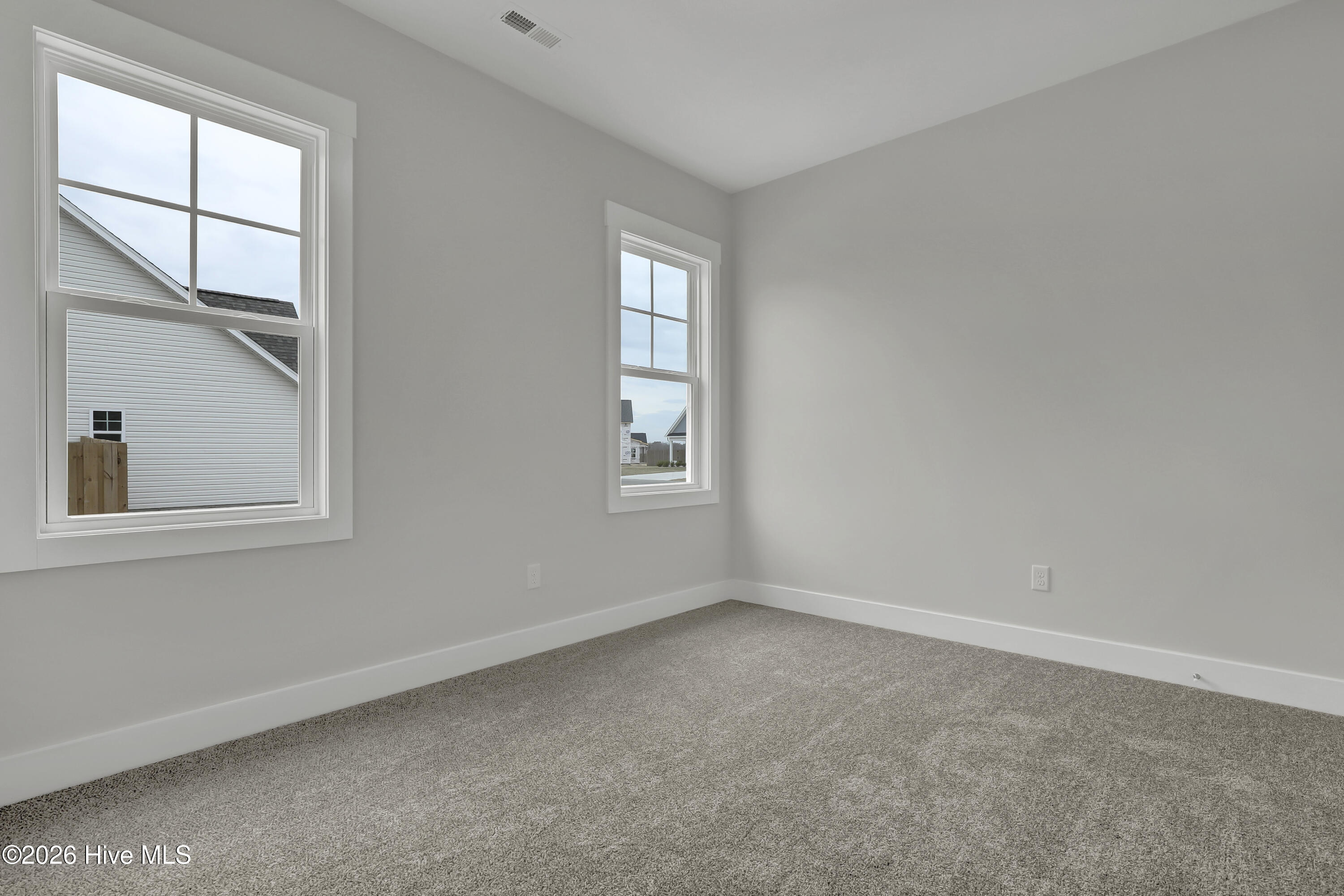 100534930 | Photo 19