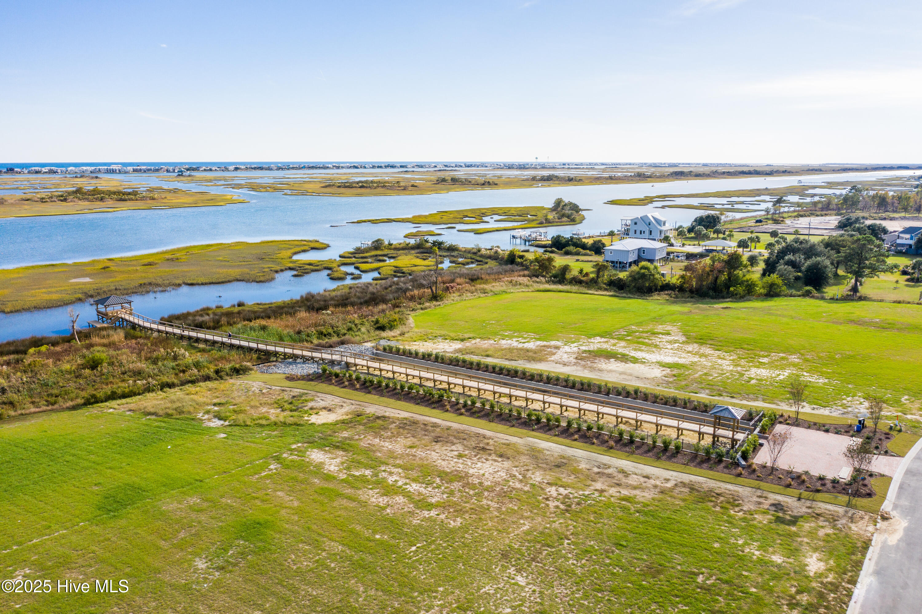 100539864 | Photo 37