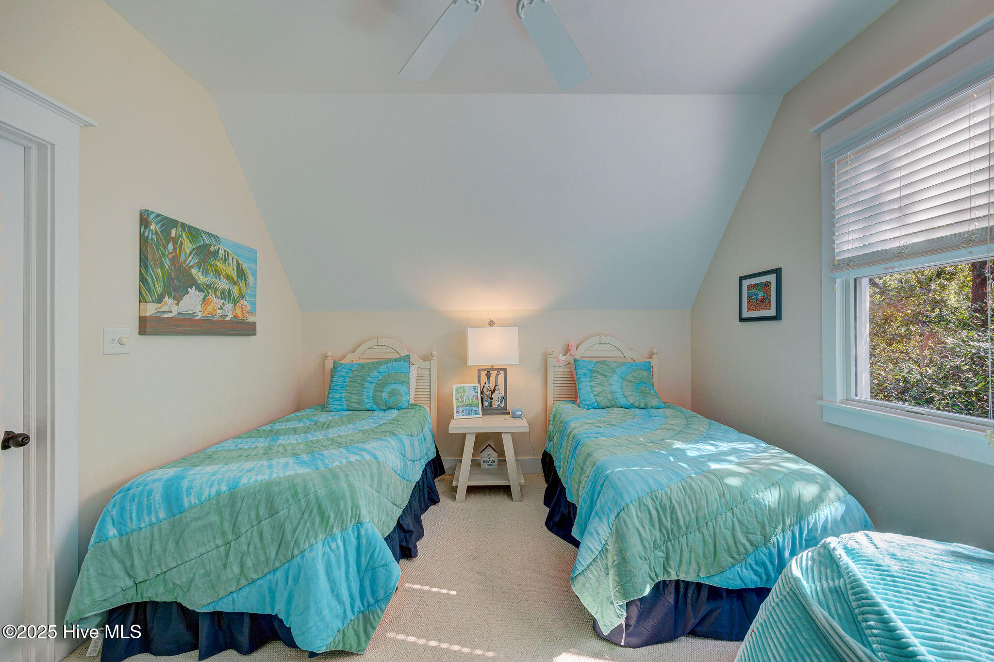 100531577 | Photo 34