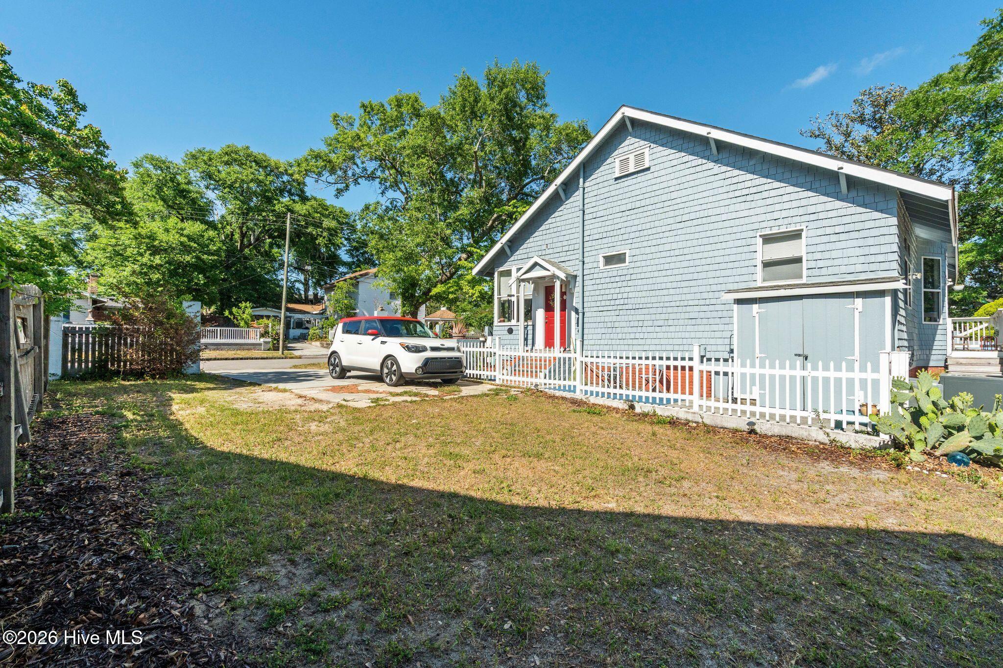 100570327 | Photo 58