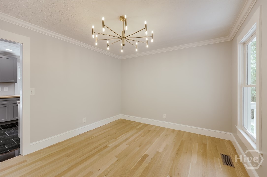 155 Hunters Pointe Drive