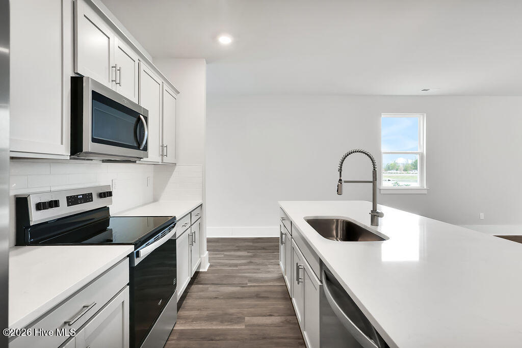 100560056 | Photo 11