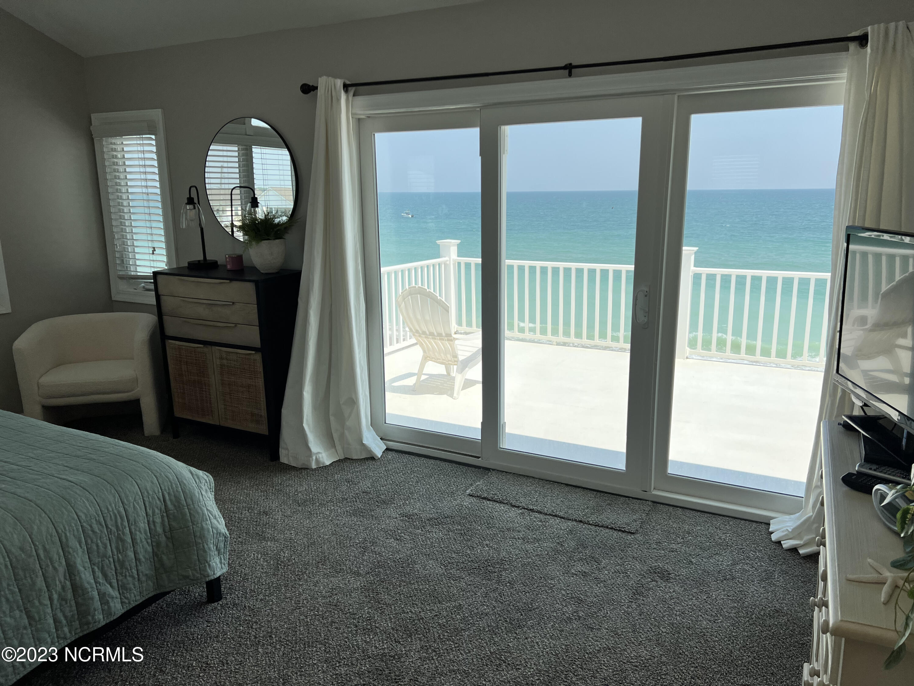 100512981 | Photo 14