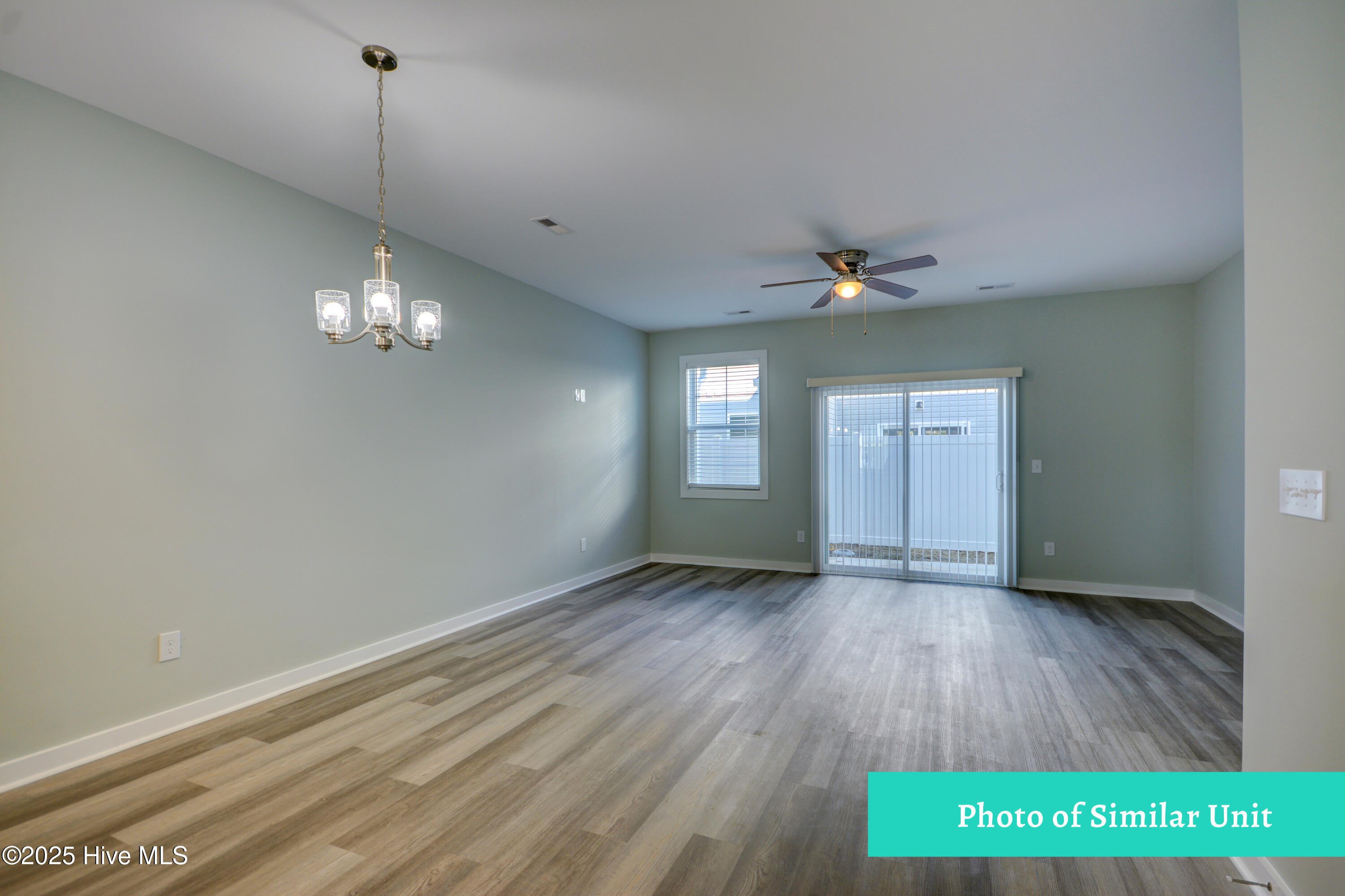303 Starfish Lane, Sneads Ferry, NC 28460 – photo 9: Living Room