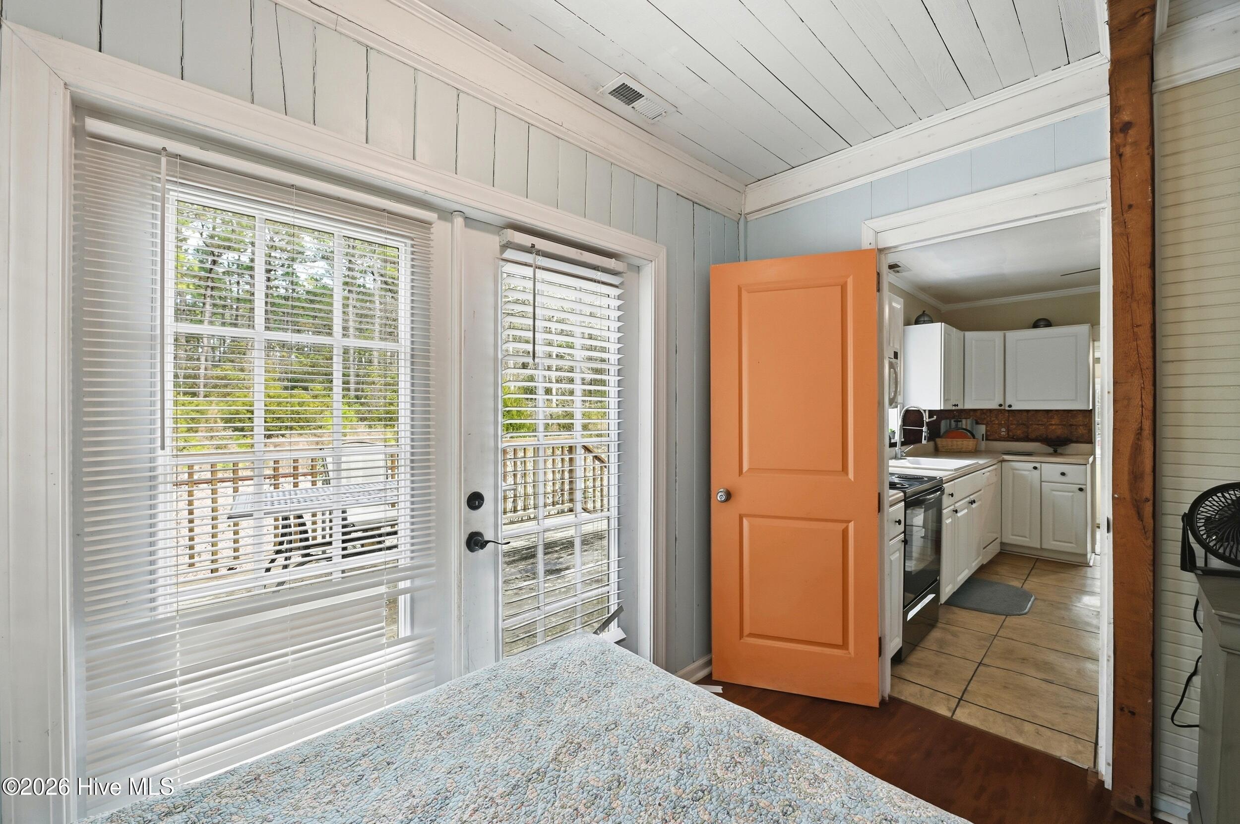 100554640 | Photo 20