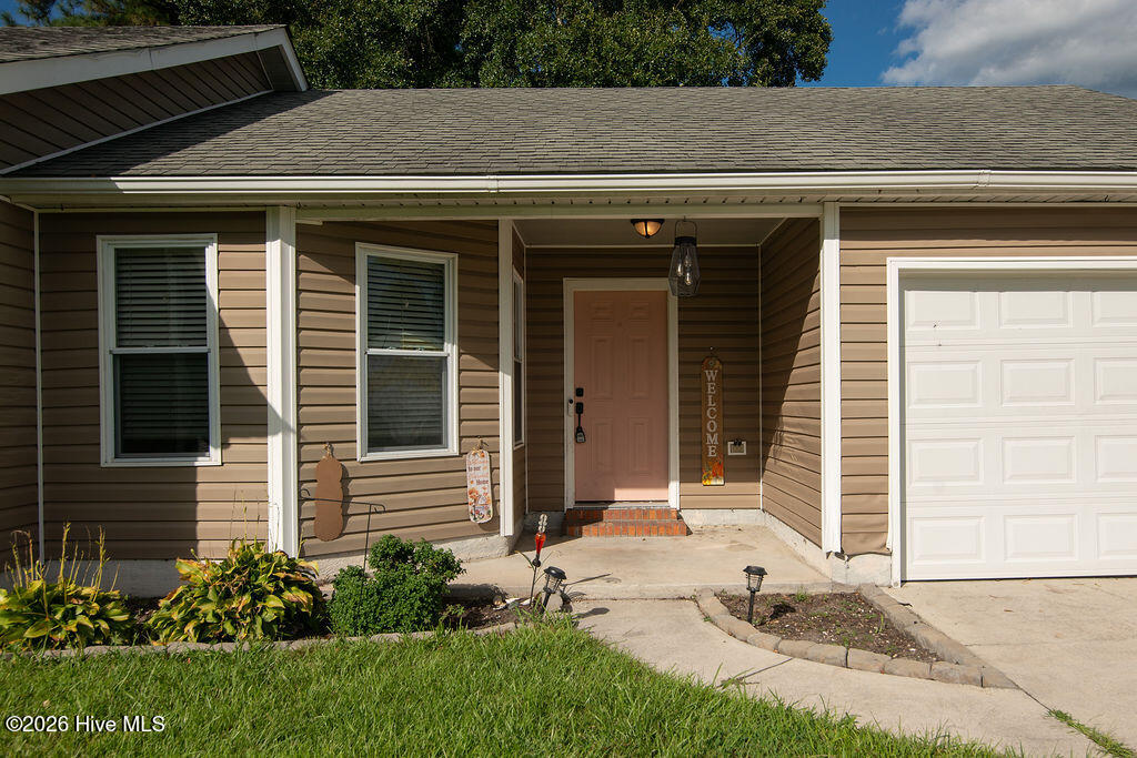 2624 Brookfield Drive — listing photograph 3