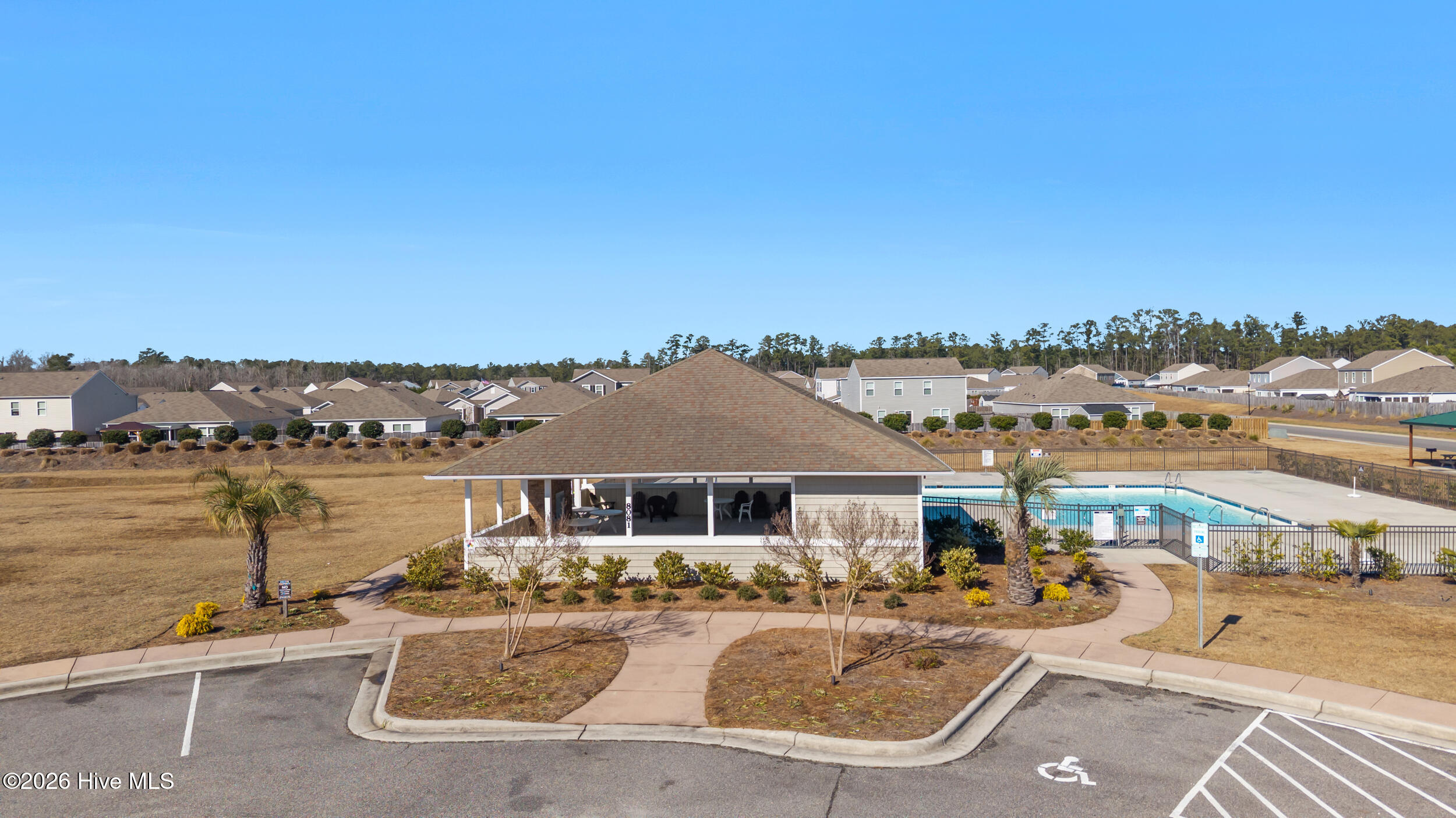 100550374 | Photo 46