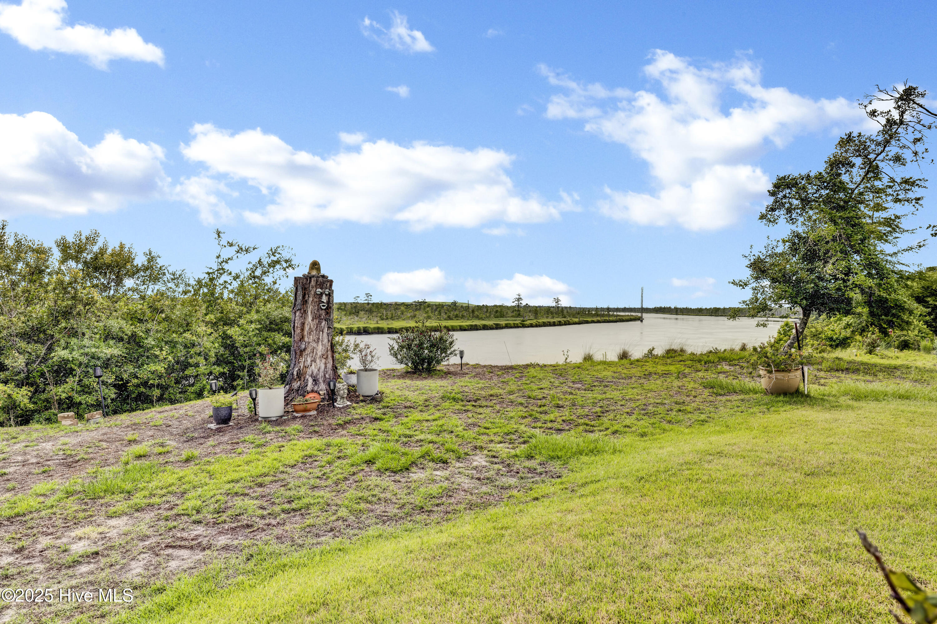 100537011 | Photo 72