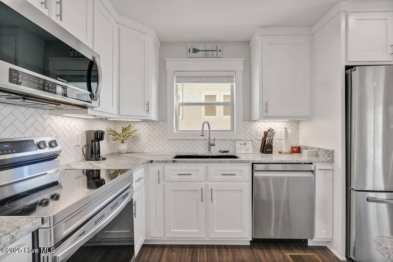 100484000 | Photo 20