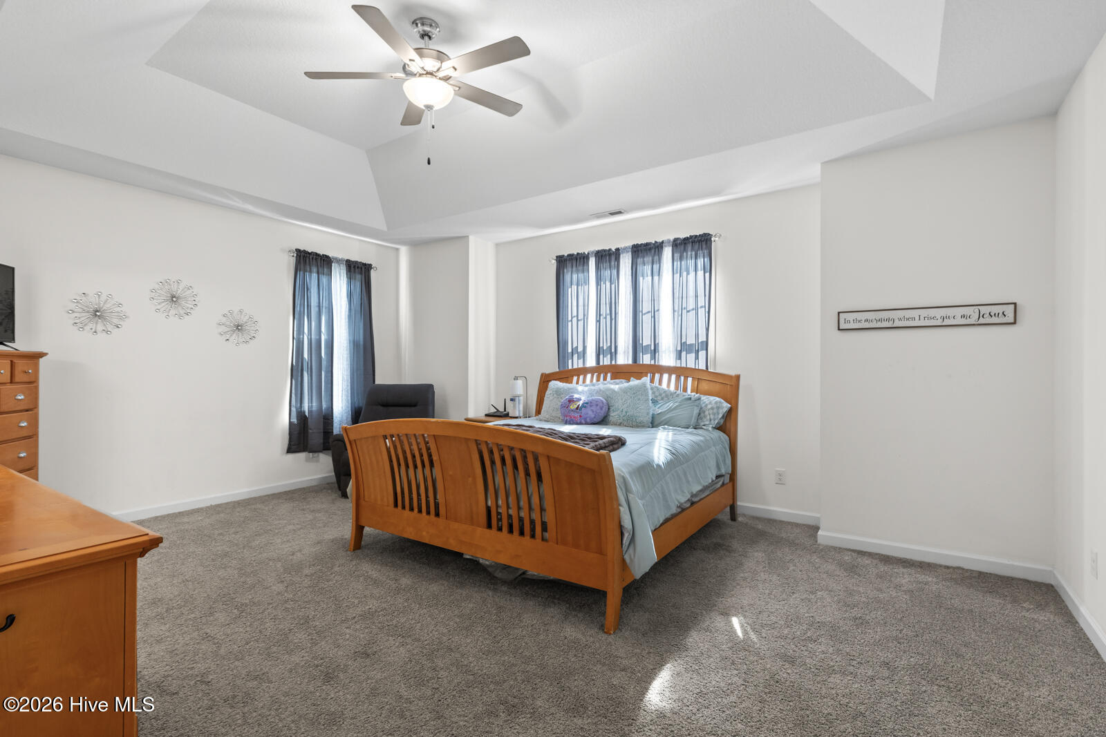 100568958 | Photo 18