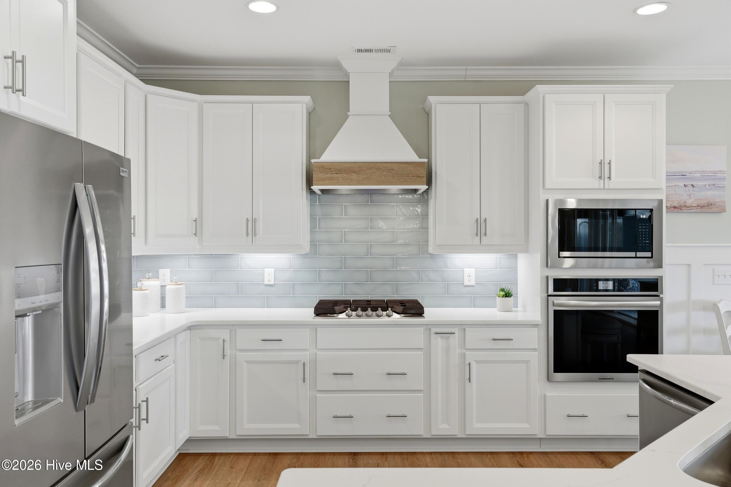 100562298 | Photo 21