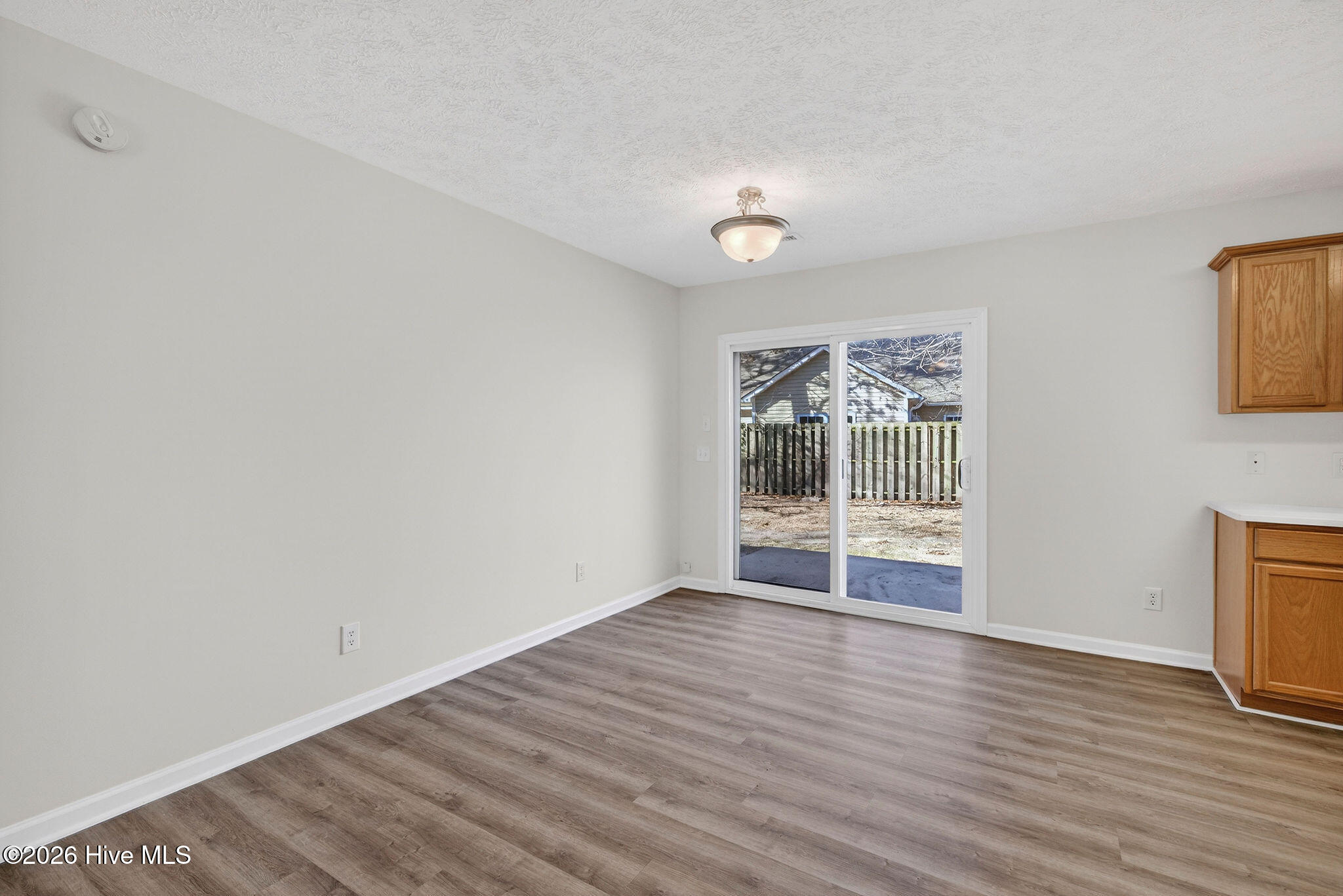 100553391 | Photo 15