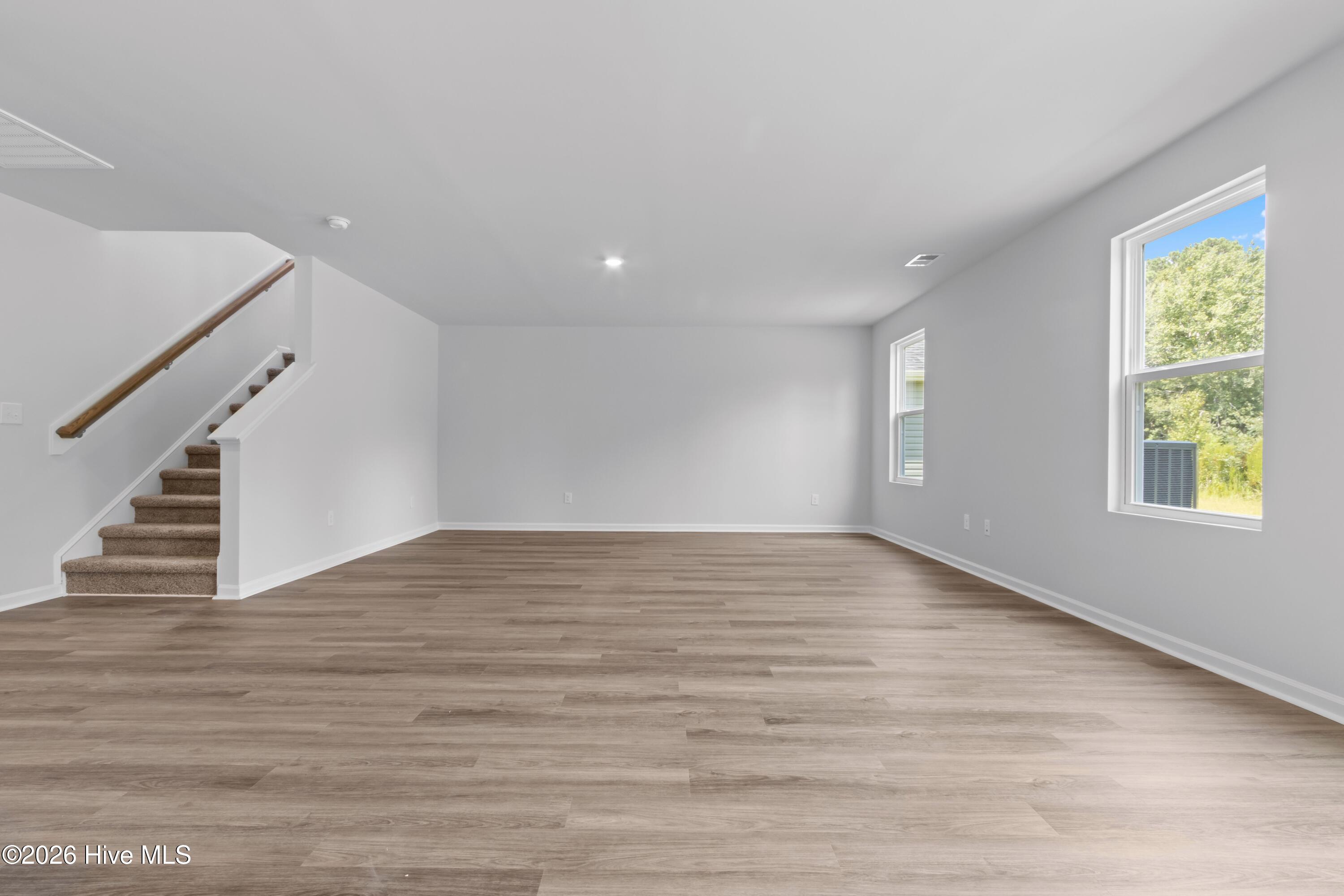 100557656 | Photo 24