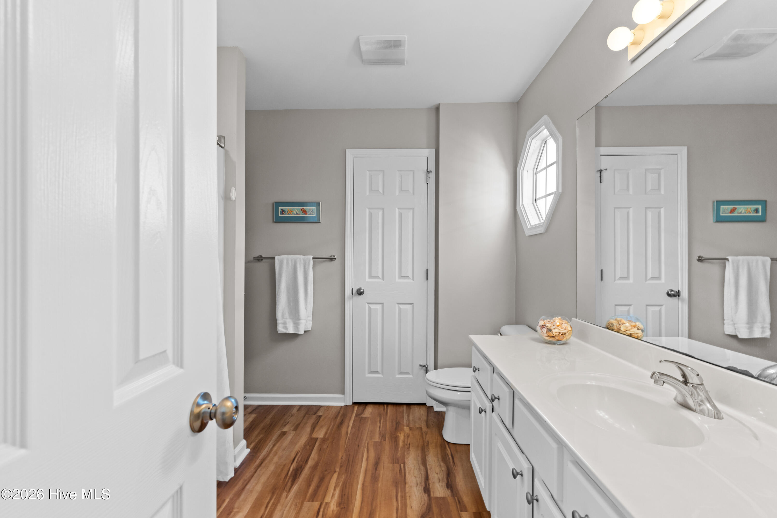 100560754 | Photo 42