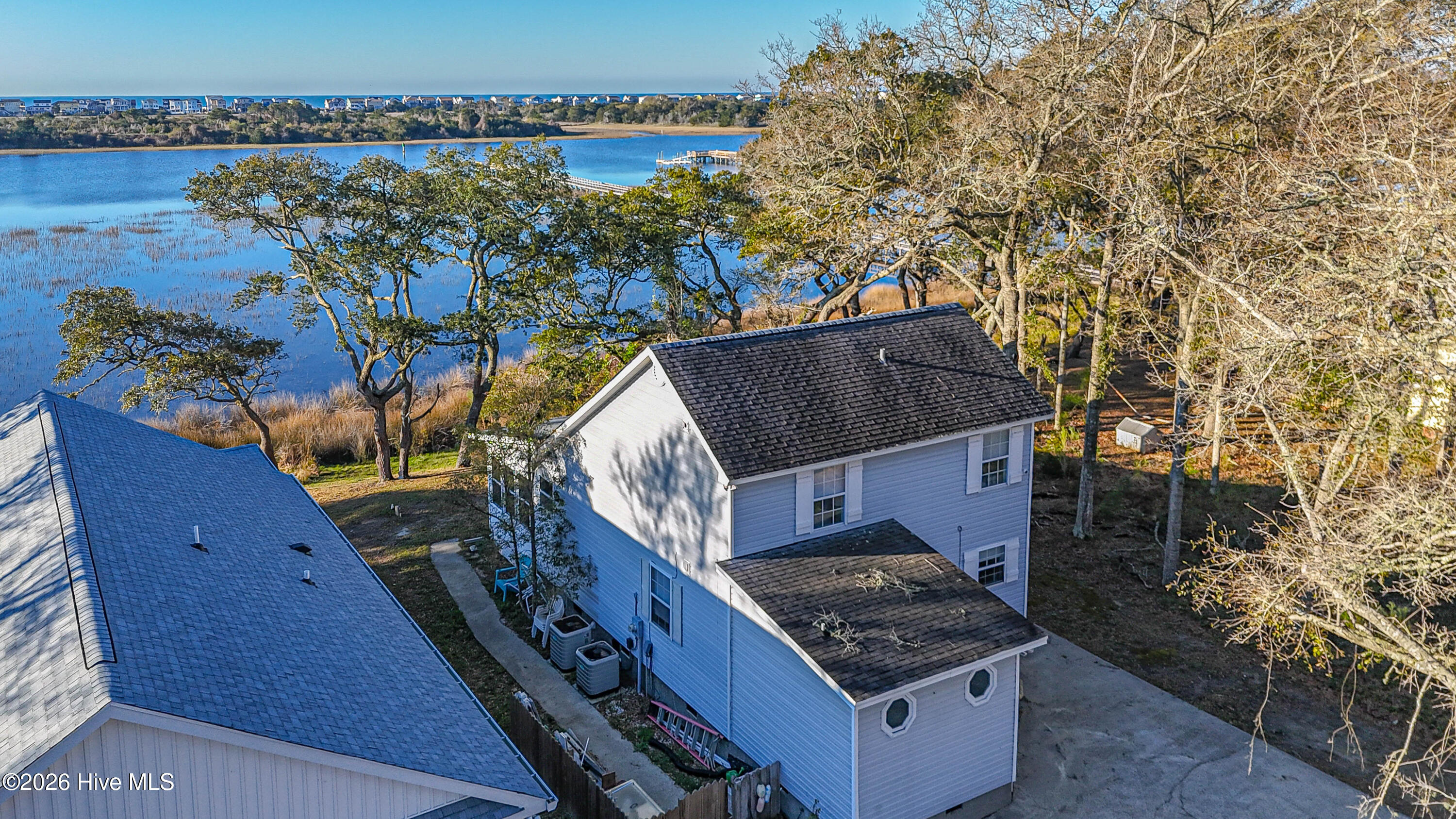 100561840 | Photo 53