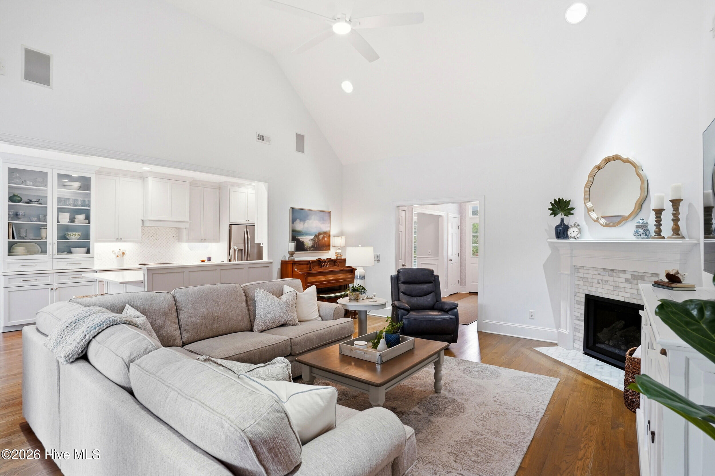 100551601 | Photo 13