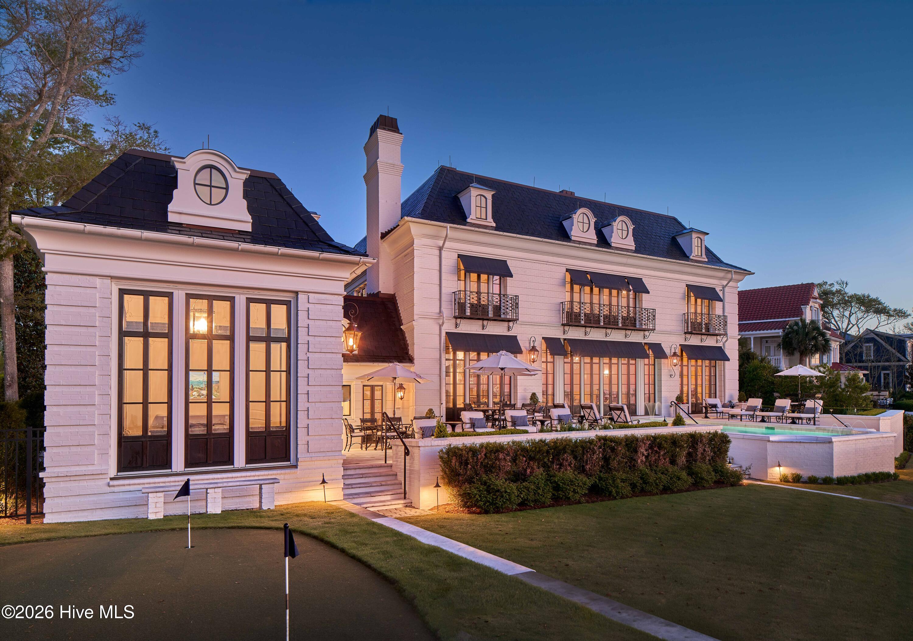 100569177 | Photo 39