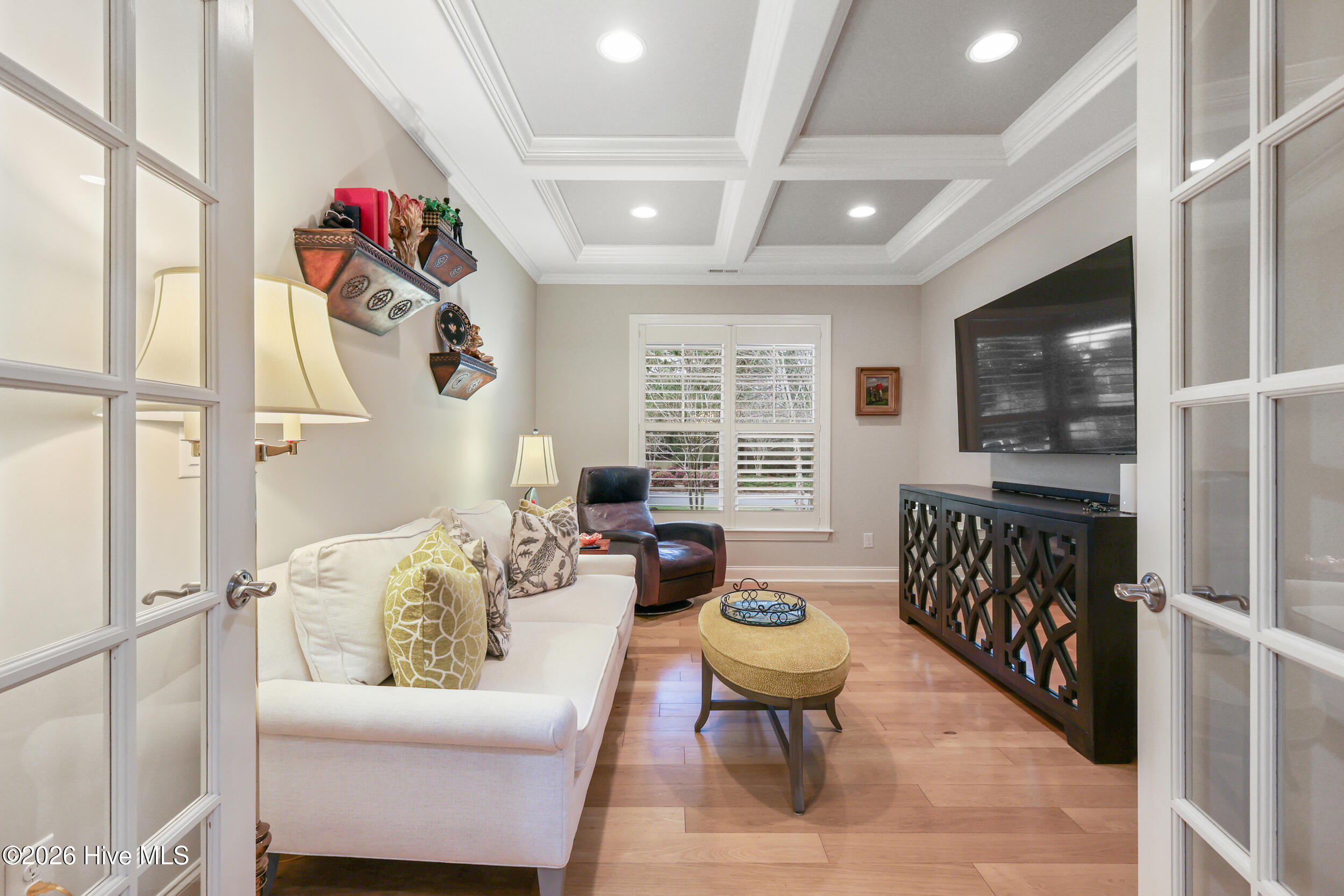 100561173 | Photo 42